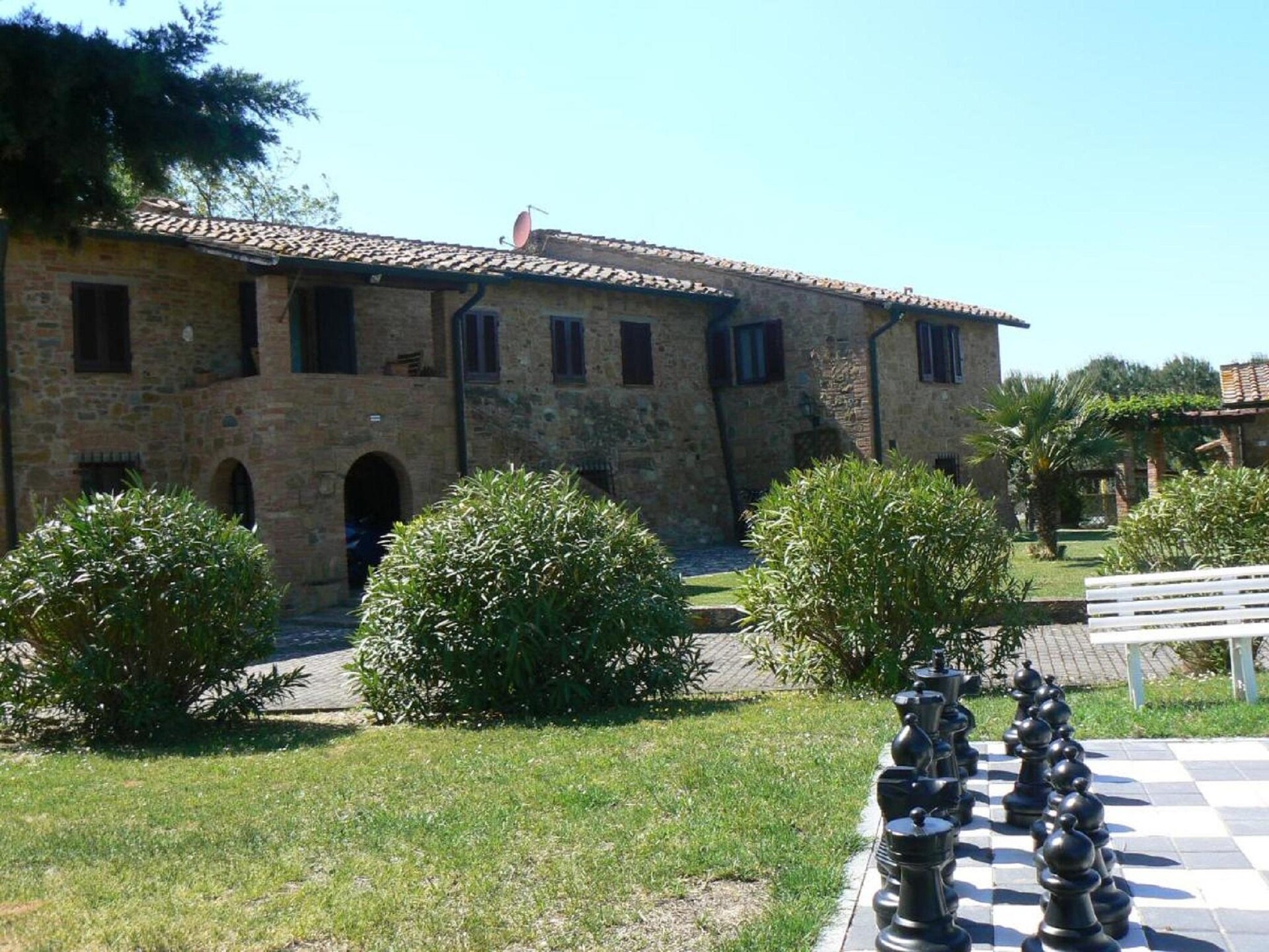 Knus appartement met zwembad en golfzicht op Toscaans platteland - foto 40