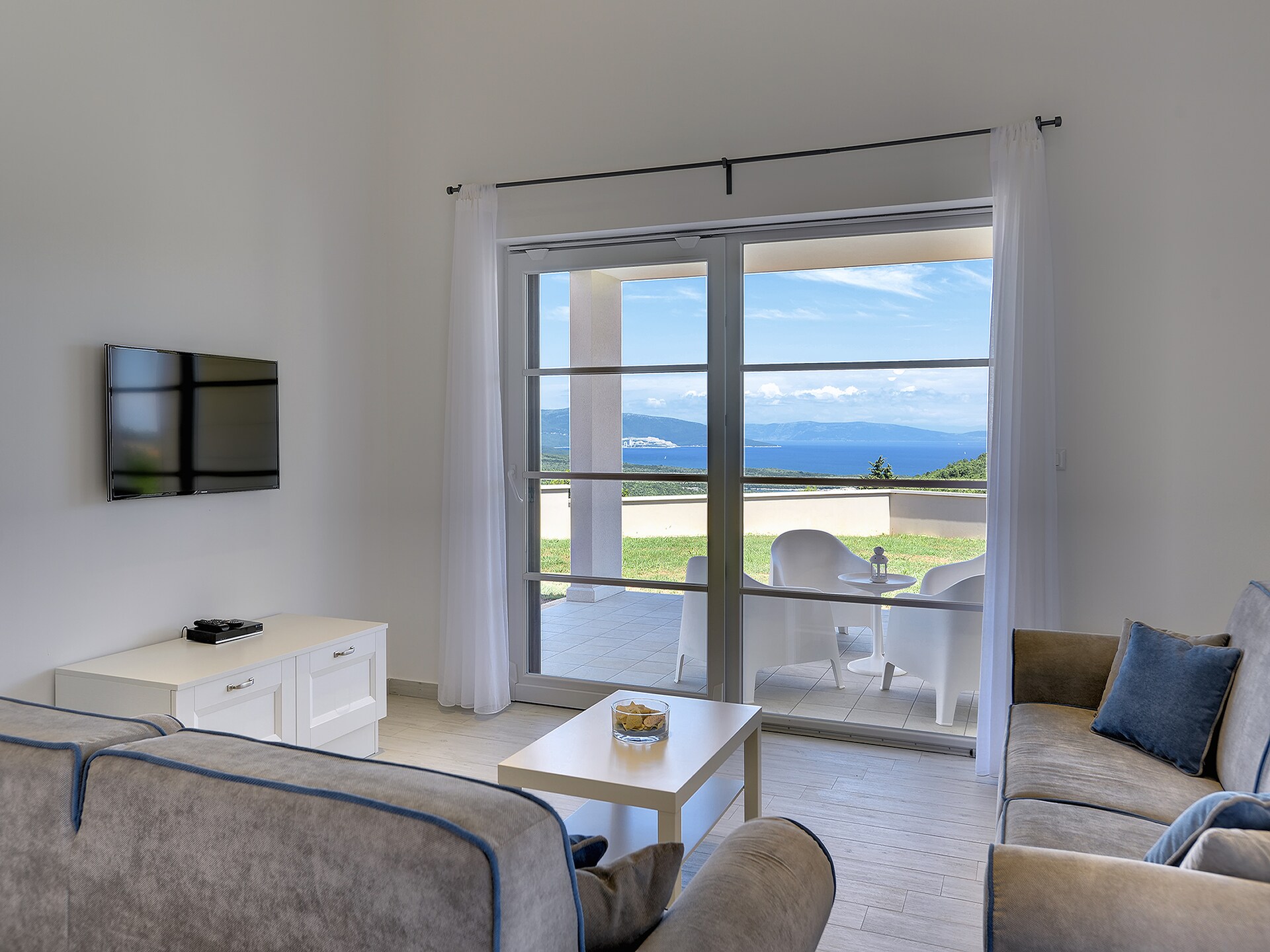 Moderne villa met privézwembad en panoramisch uitzicht op zee bij Kavran - foto 13