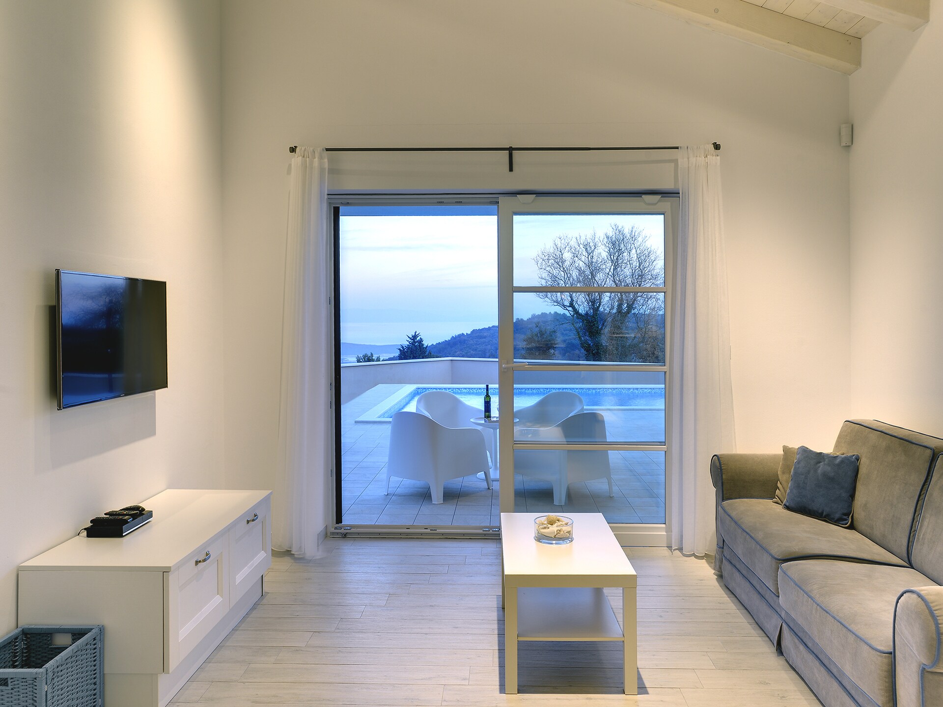Moderne villa met privézwembad en panoramisch uitzicht op zee bij Kavran - foto 17