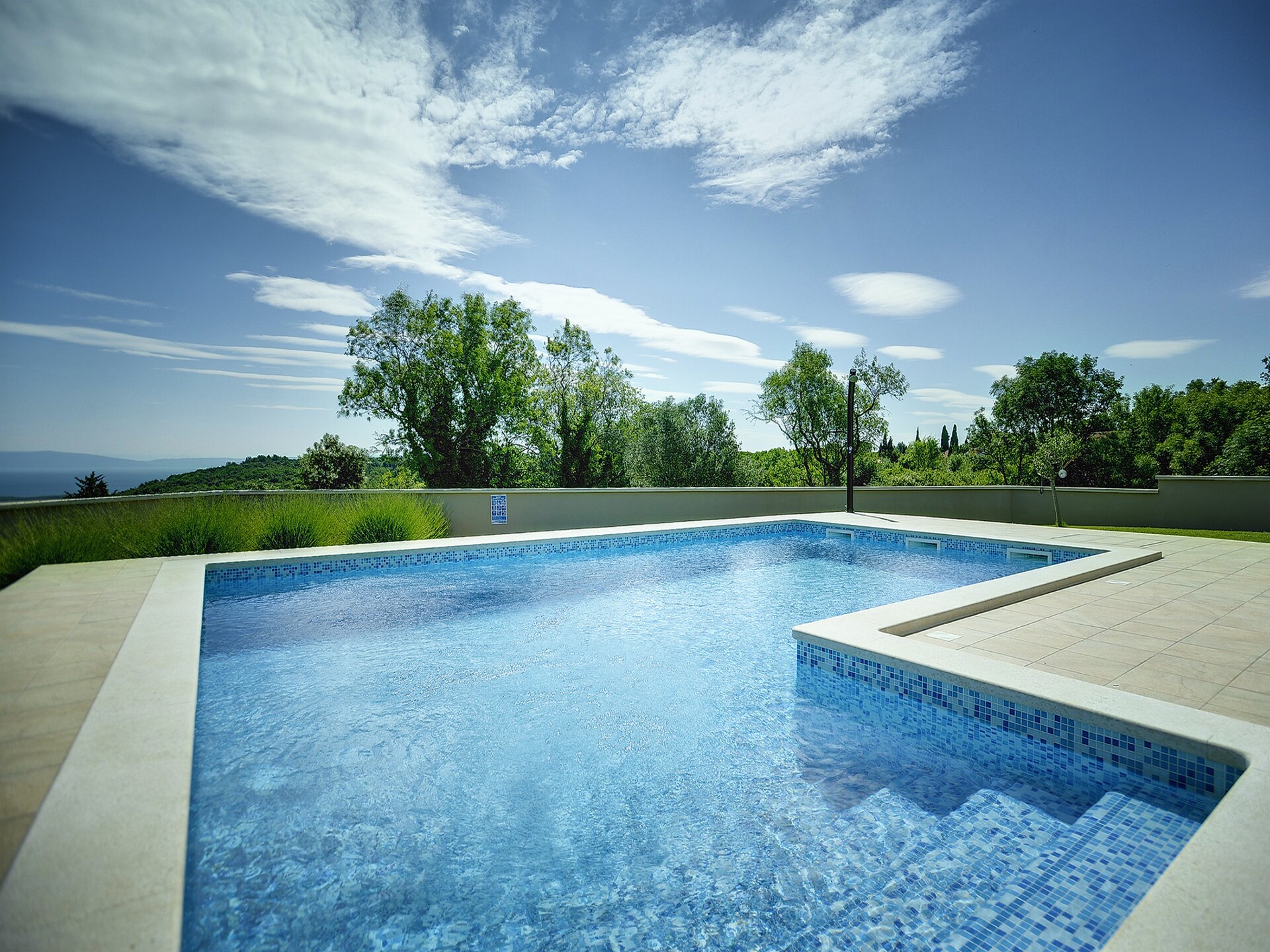 Moderne villa met privézwembad en panoramisch uitzicht op zee bij Kavran - foto 10