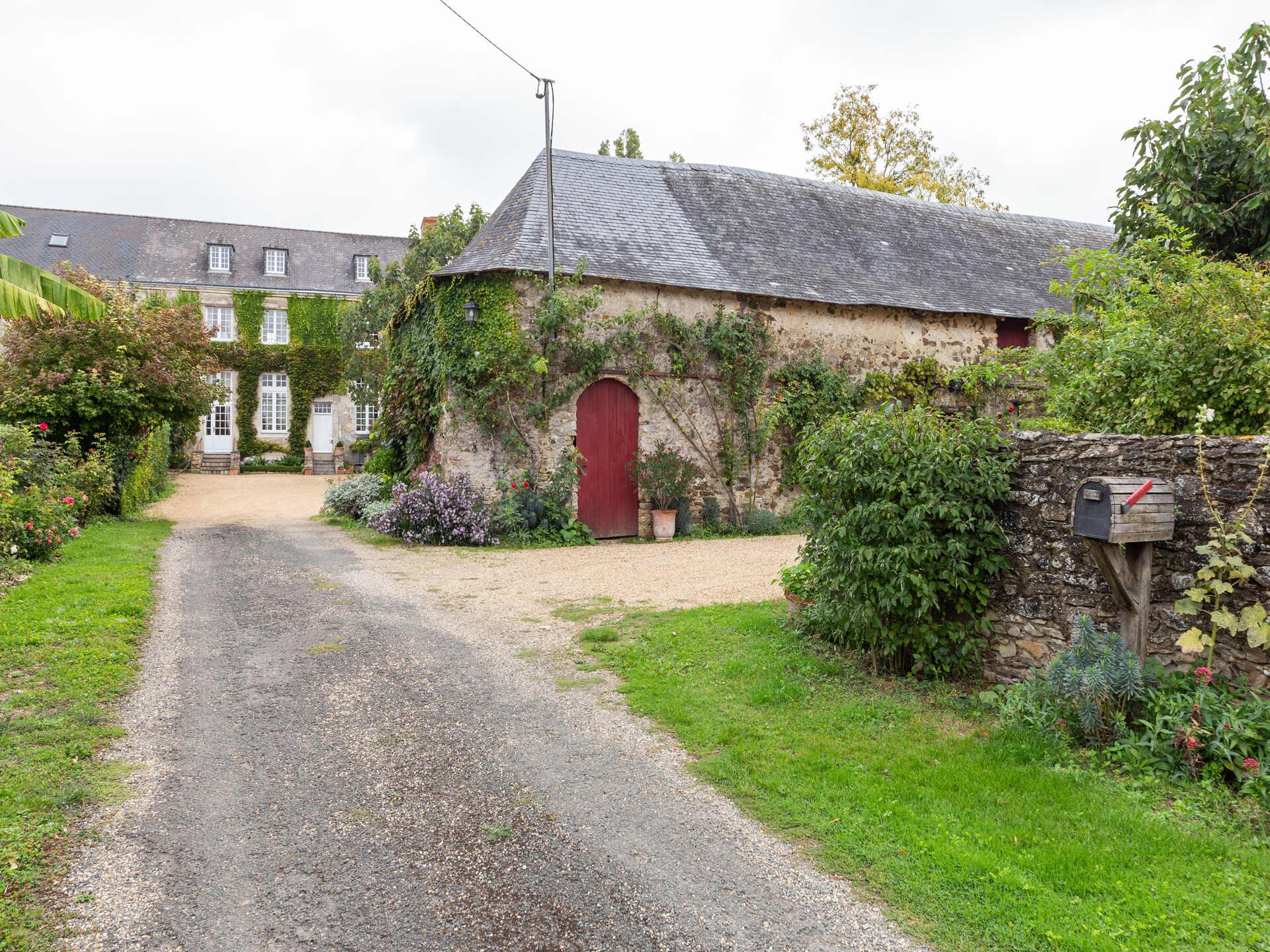 Authentiek 16e-eeuws vakantiehuis in rustige Loirestreek met tuin en golf - foto 21