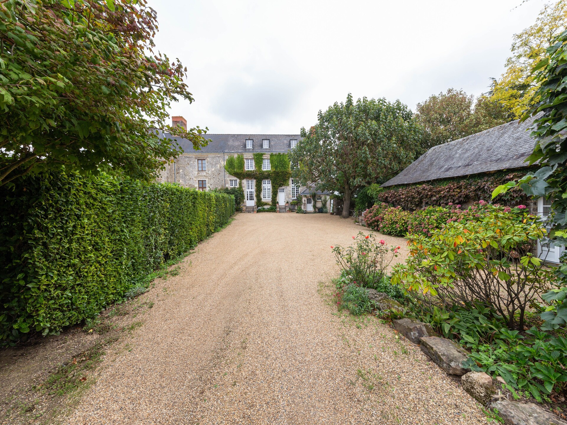 Authentiek 16e-eeuws vakantiehuis in rustige Loirestreek met tuin en golf - foto 25