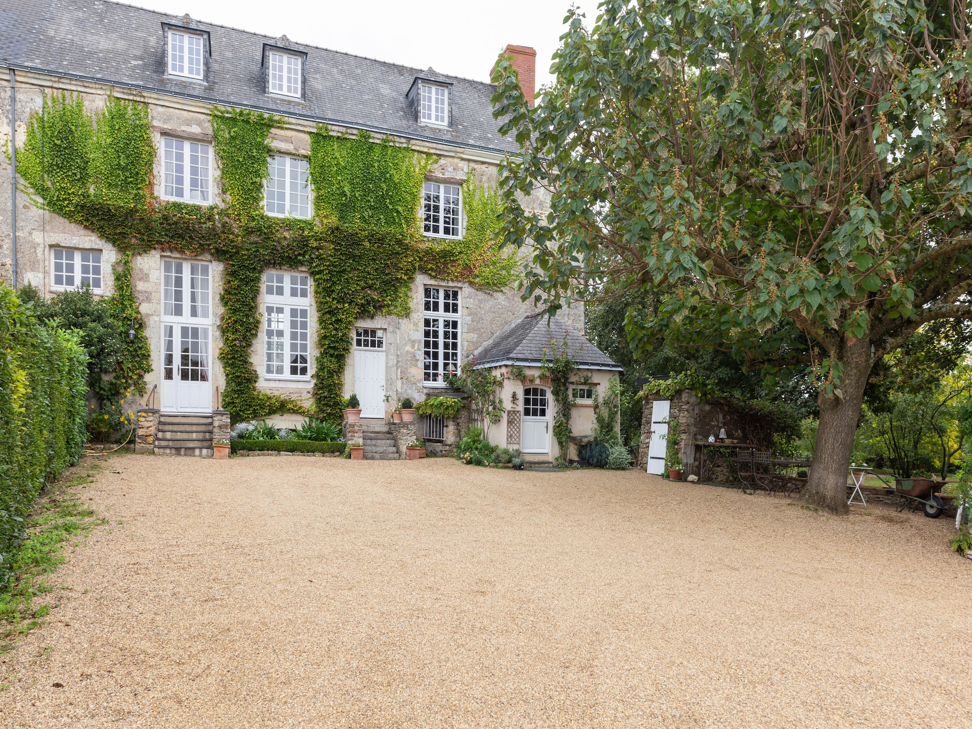 Authentiek 16e-eeuws vakantiehuis in rustige Loirestreek met tuin en golf - foto 23