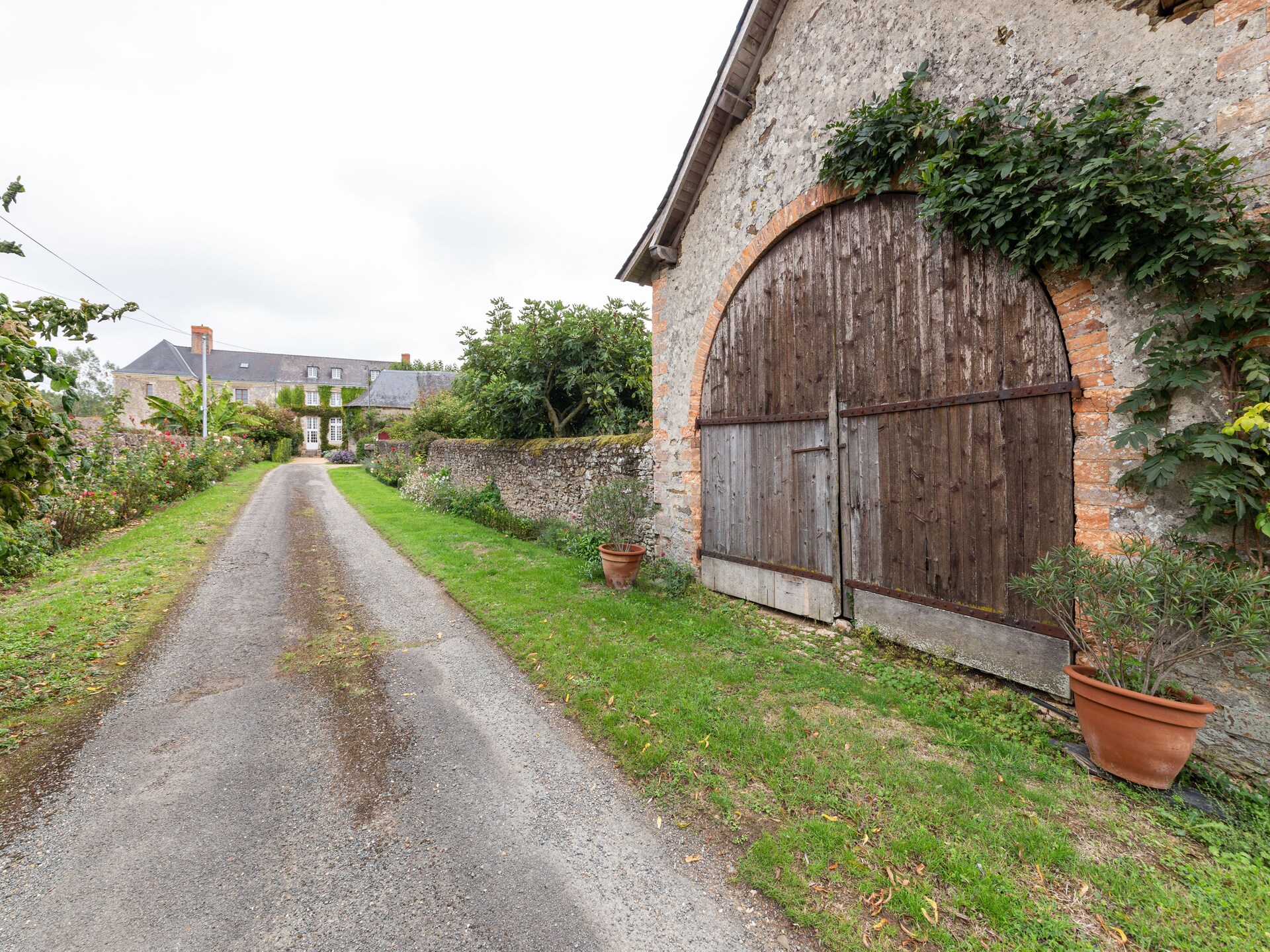 Authentiek 16e-eeuws vakantiehuis in rustige Loirestreek met tuin en golf - foto 31