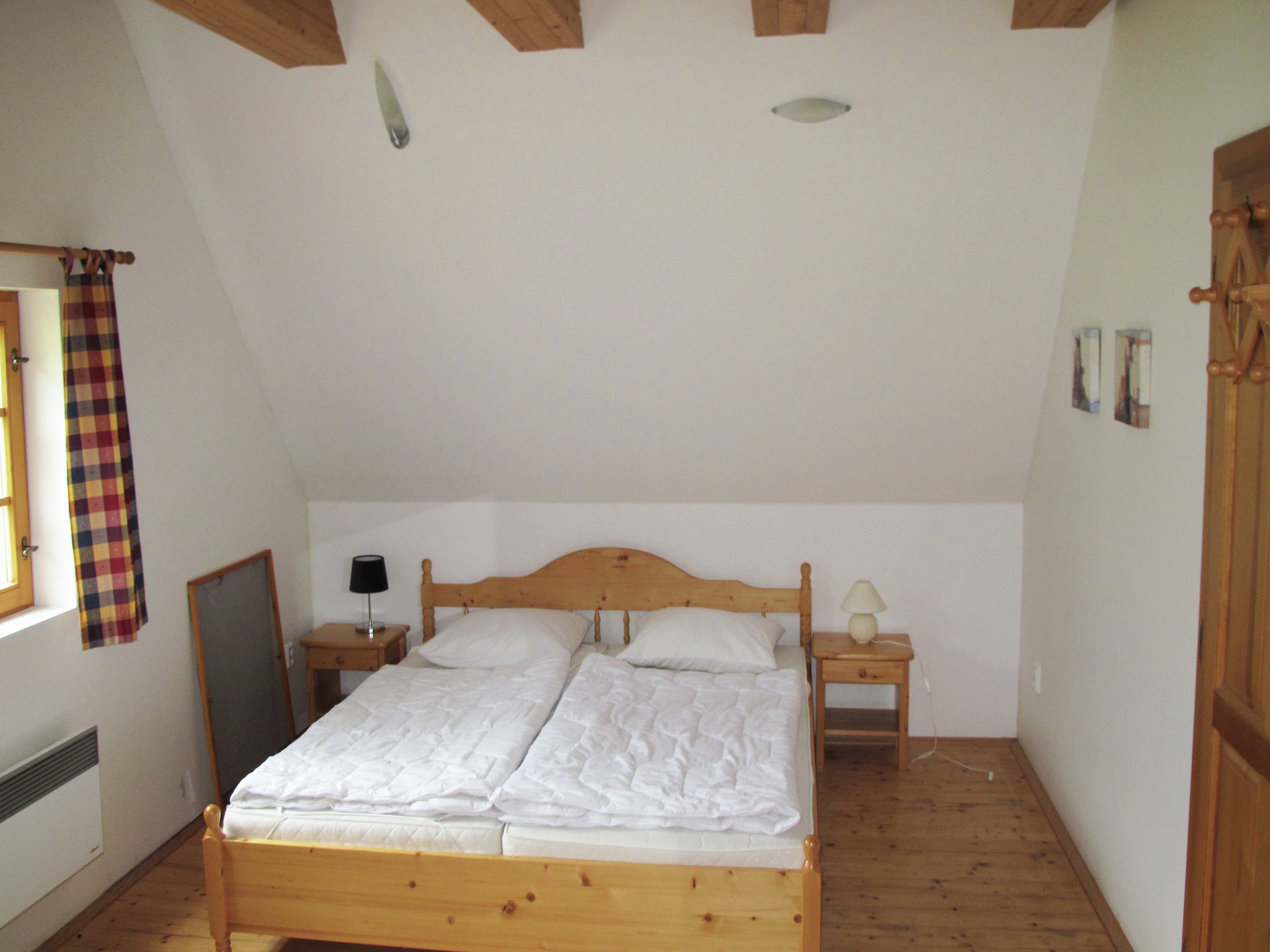 12-persoons villa met privézwembad in Pecka - foto 15