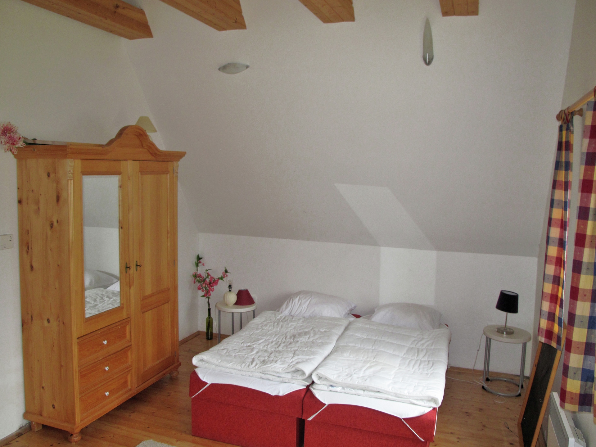 12-persoons villa met privézwembad in Pecka - foto 17