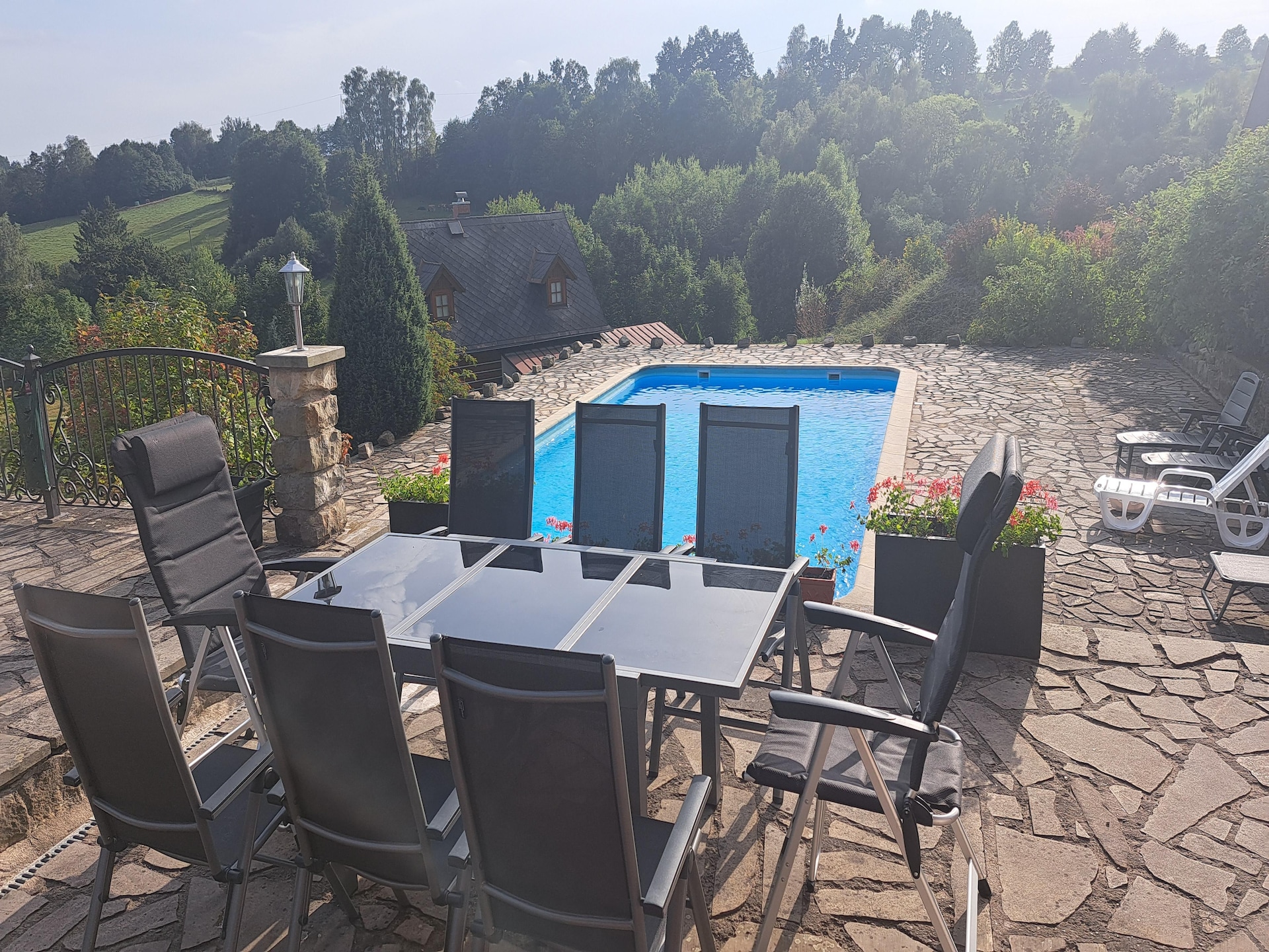 12-persoons villa met privézwembad in Pecka - foto 11