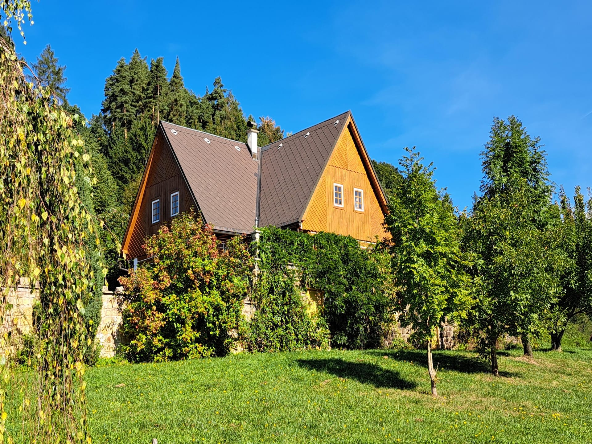 12-persoons villa met privézwembad in Pecka - foto 10