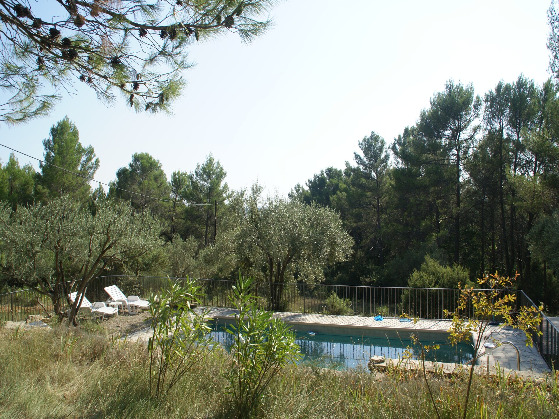 Vrijstaand vakantiehuis met zwembad aan golfbaan in hartje Provence - foto 20