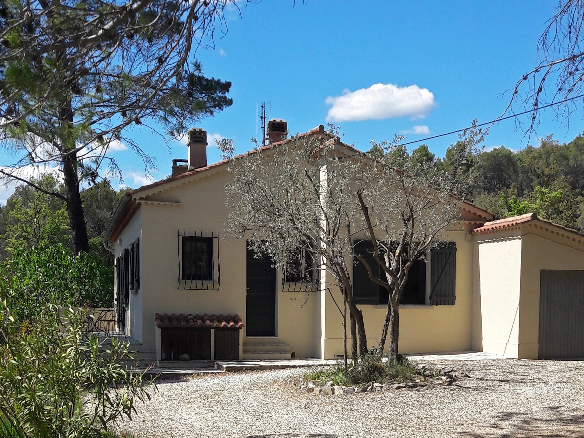 Vrijstaand vakantiehuis met zwembad aan golfbaan in hartje Provence - foto 6