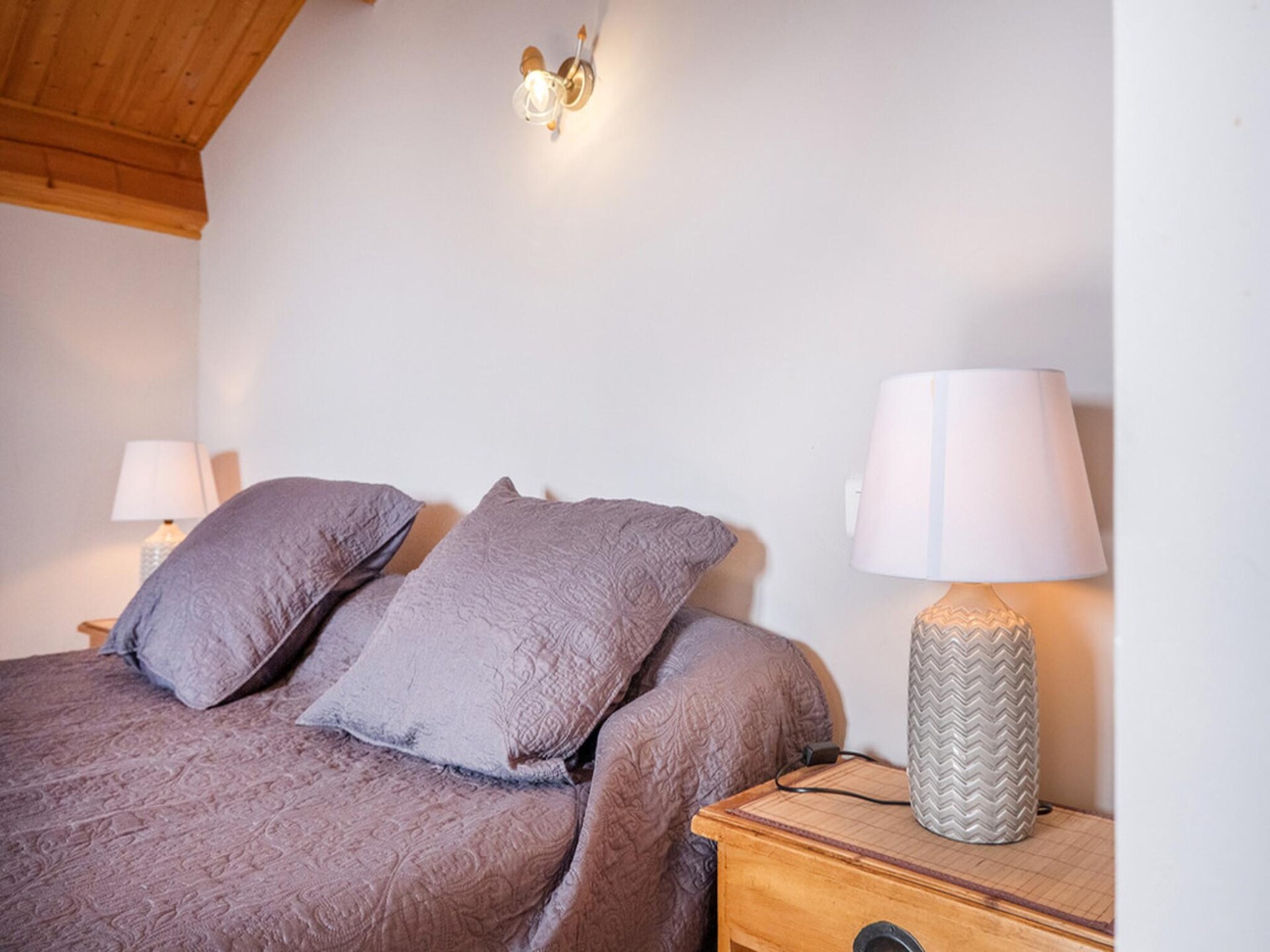Vrijstaande stenen villa met privézwembad en panoramisch bergzicht - foto 11