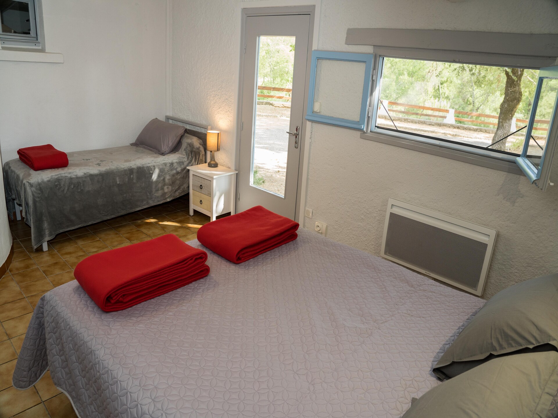 Vrijstaand vakantiehuis met zwembad en uitzicht op de Ardèche heuvels - foto 19