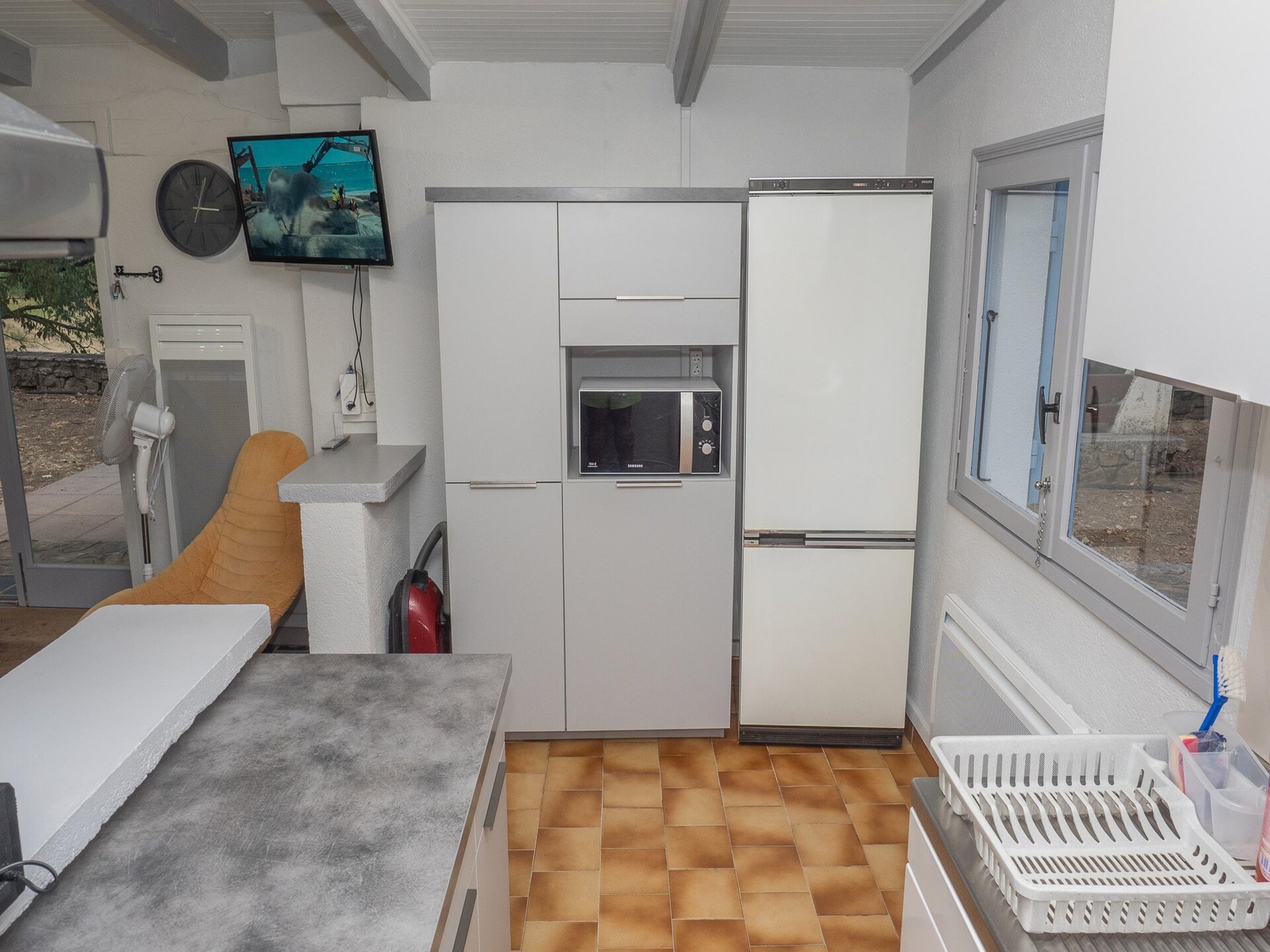 Vrijstaand vakantiehuis met zwembad en uitzicht op de Ardèche heuvels - foto 16