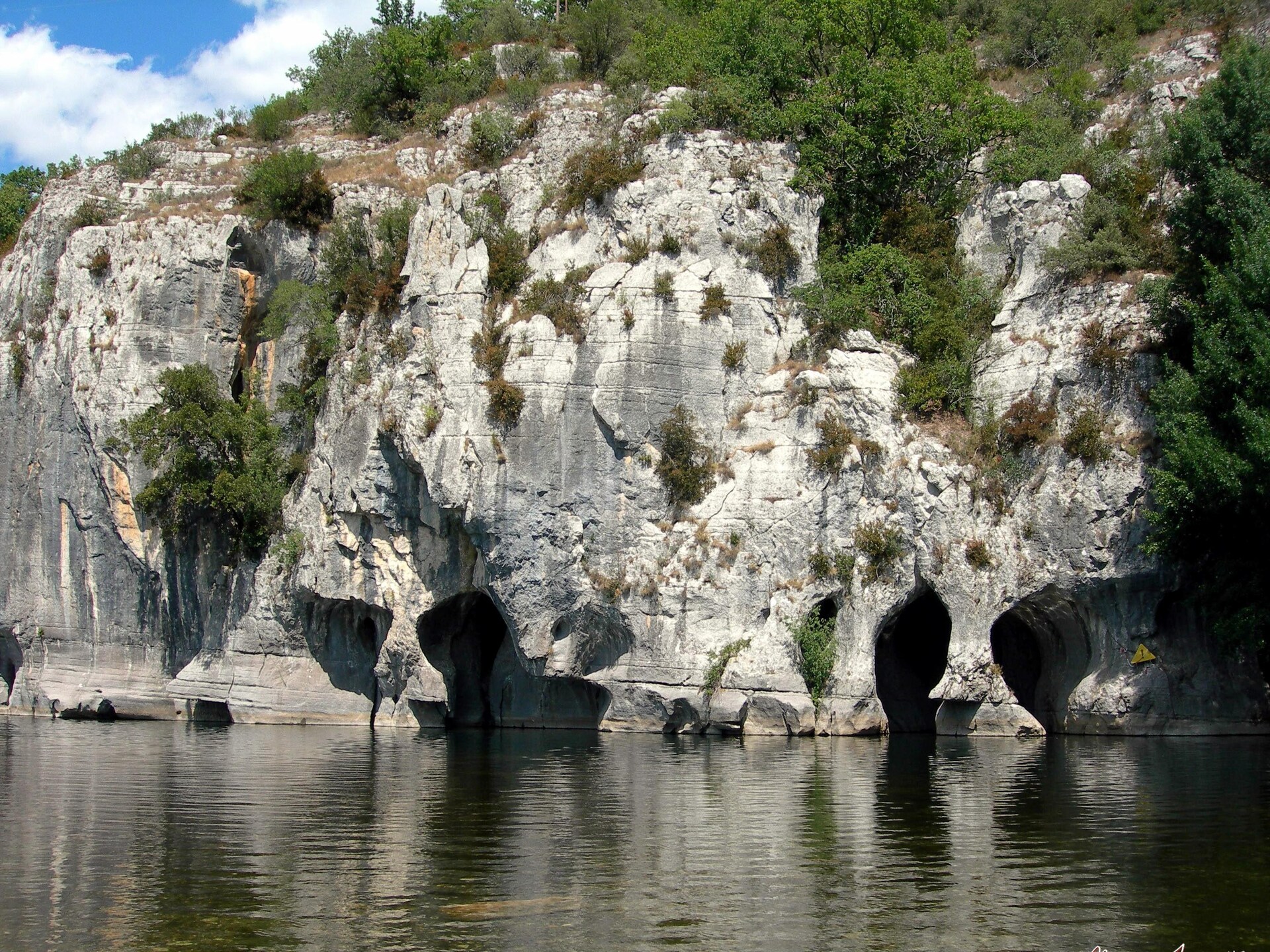 Vrijstaand vakantiehuis met zwembad en uitzicht op de Ardèche heuvels - foto 32