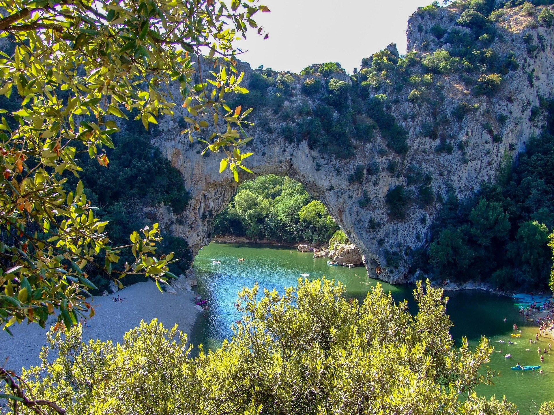 Vrijstaand vakantiehuis met zwembad en uitzicht op de Ardèche heuvels - foto 33