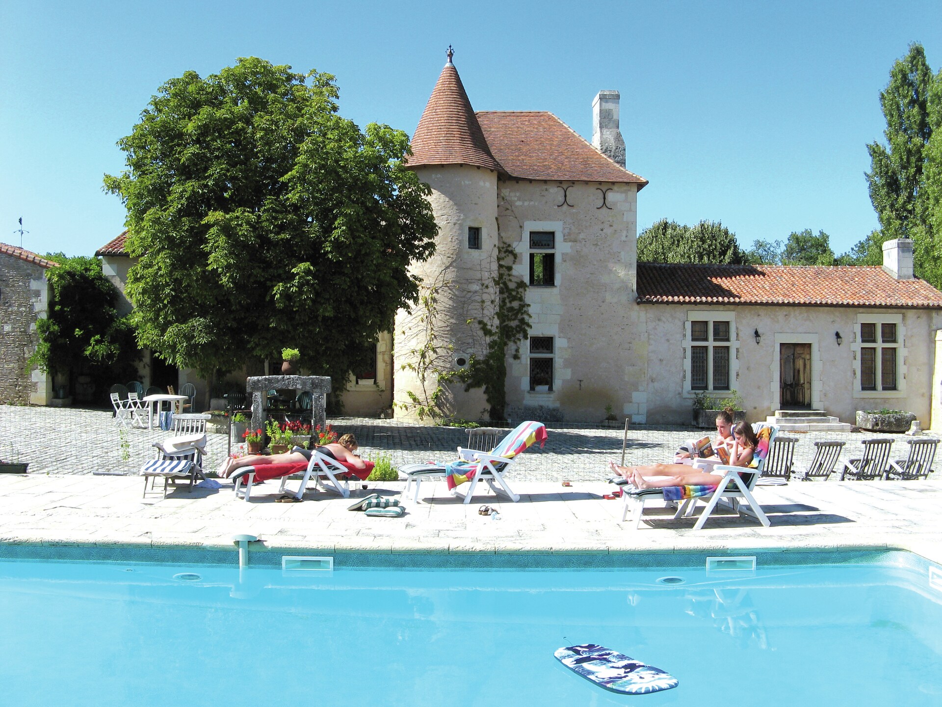 Vintage landhuis met privézwembad nabij Lencloître voor 10 personen - foto 6