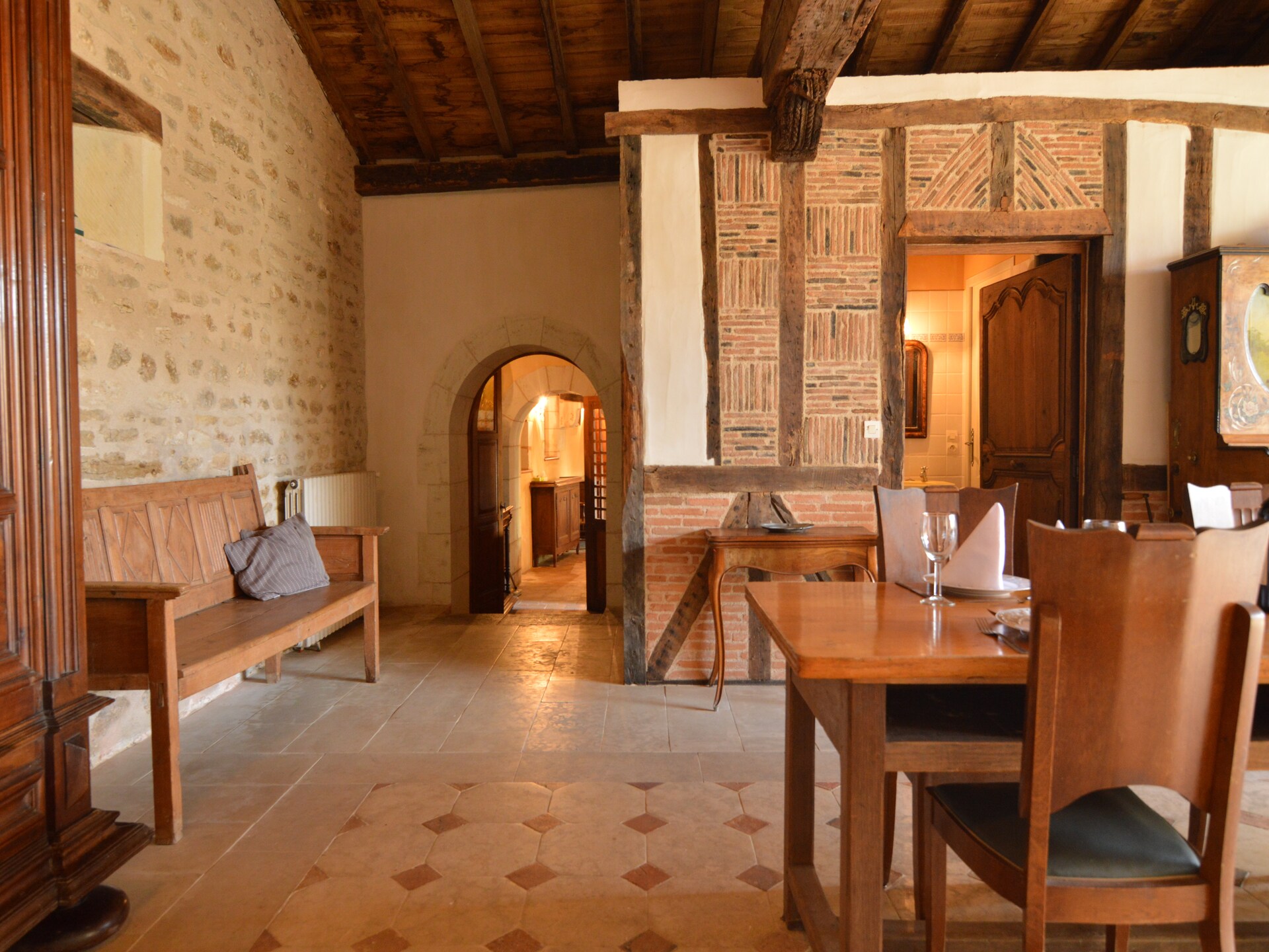 Vintage landhuis met privézwembad nabij Lencloître voor 10 personen - foto 4