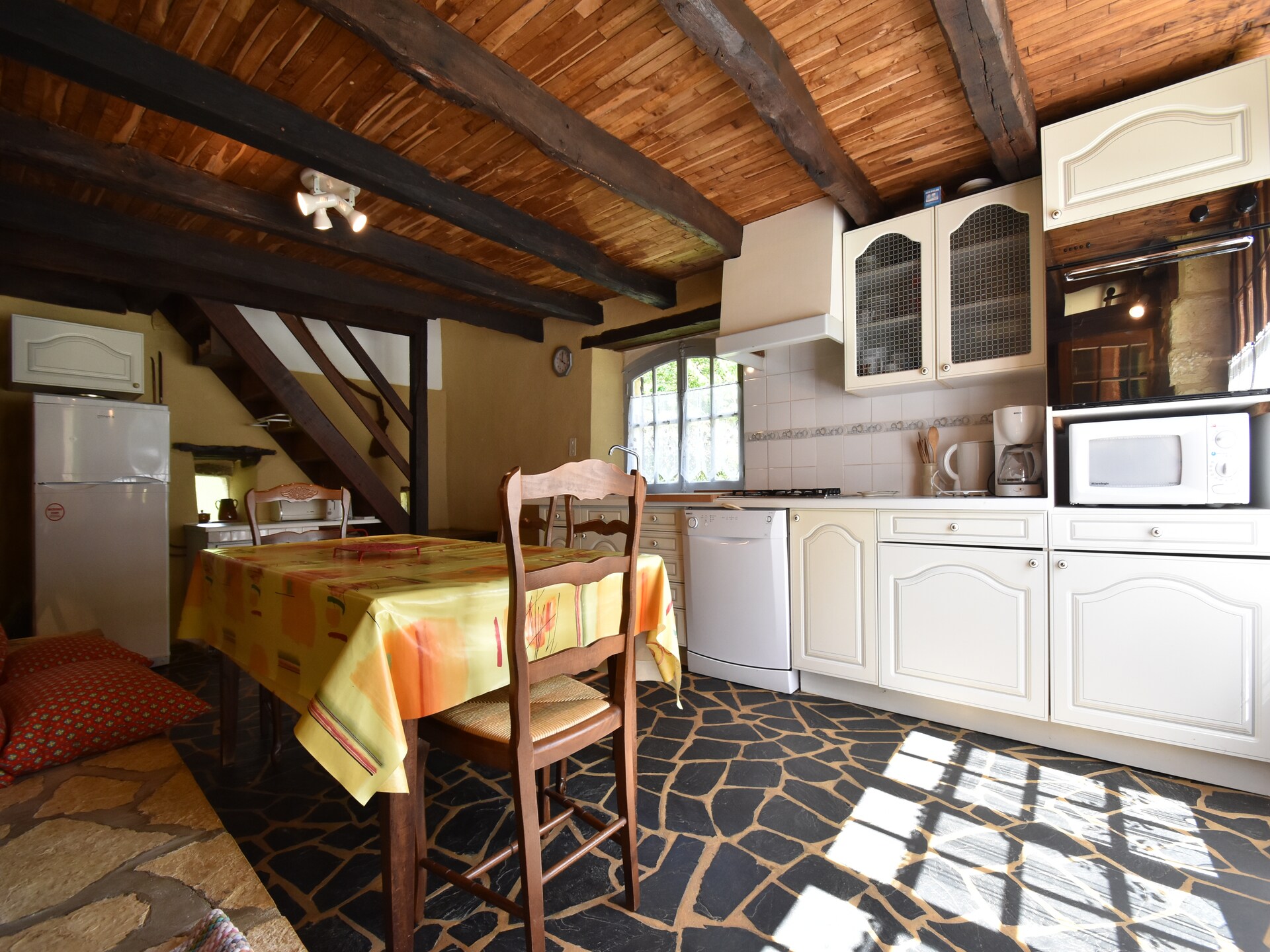 Bosrijk vakantiehuis voor 4 aan de golfbaan bij Villefranche-du-Périgord - foto 36