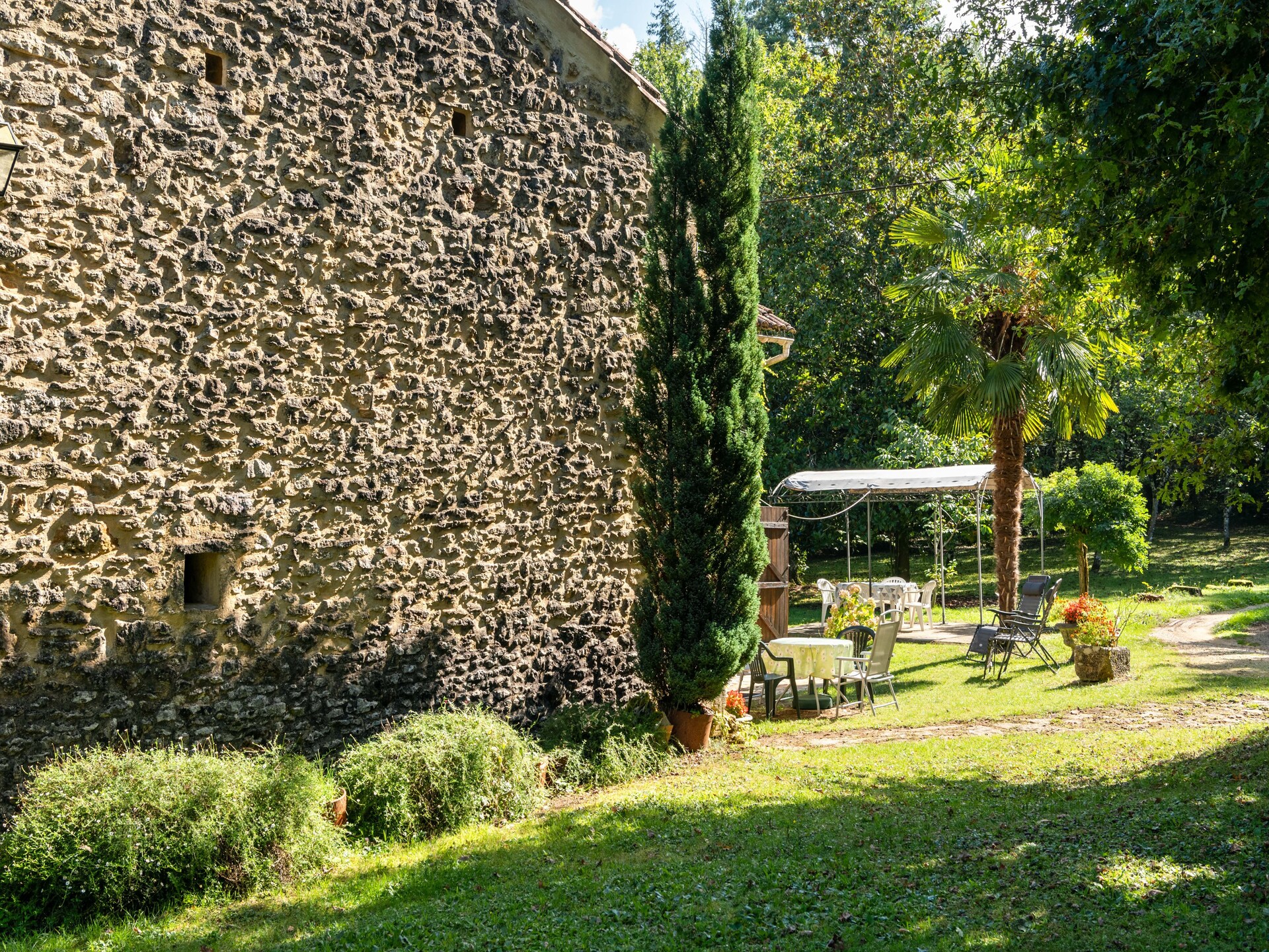 Bosrijk vakantiehuis voor 4 aan de golfbaan bij Villefranche-du-Périgord - foto 23