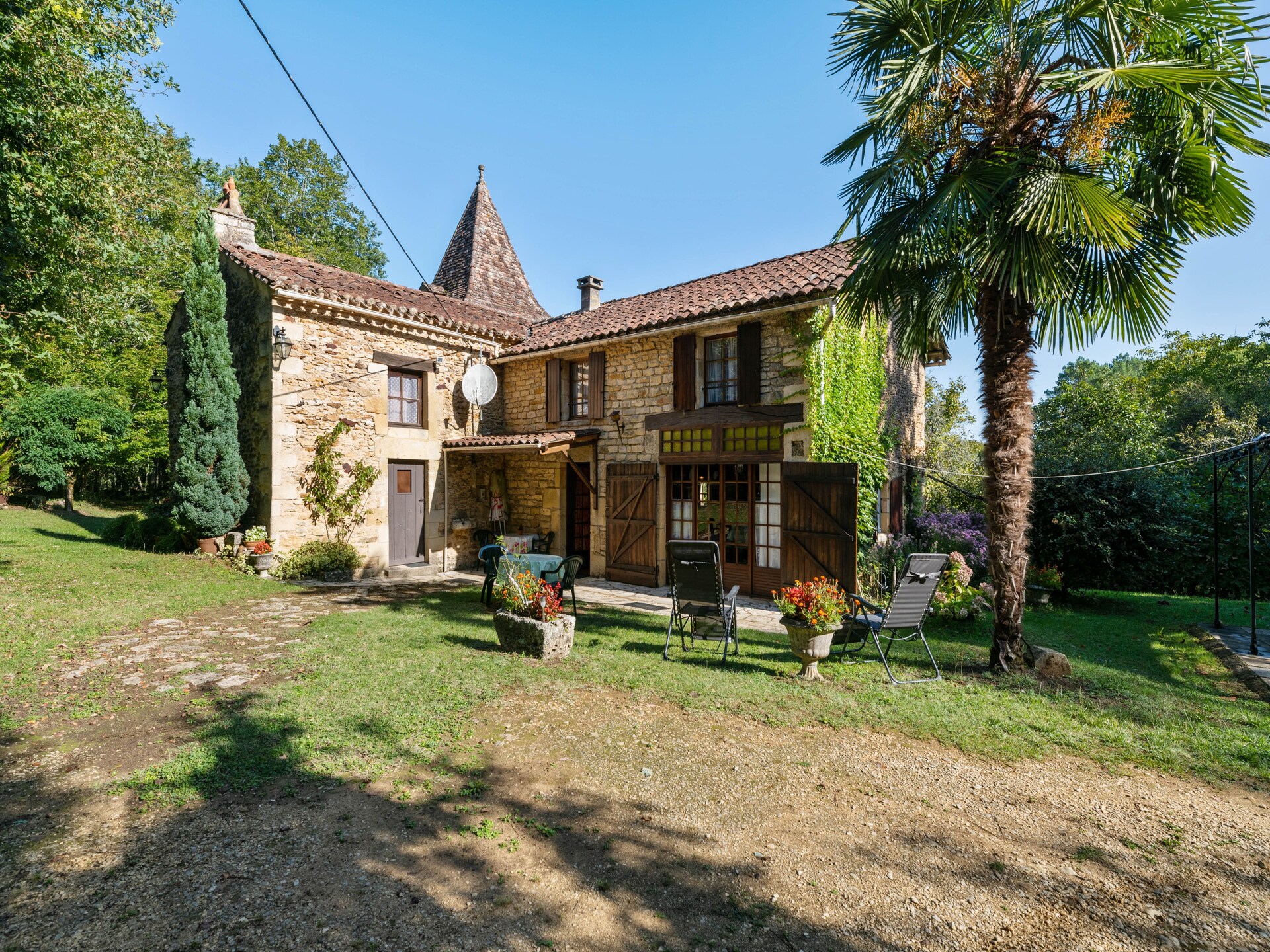 Bosrijk vakantiehuis voor 4 aan de golfbaan bij Villefranche-du-Périgord - foto 1