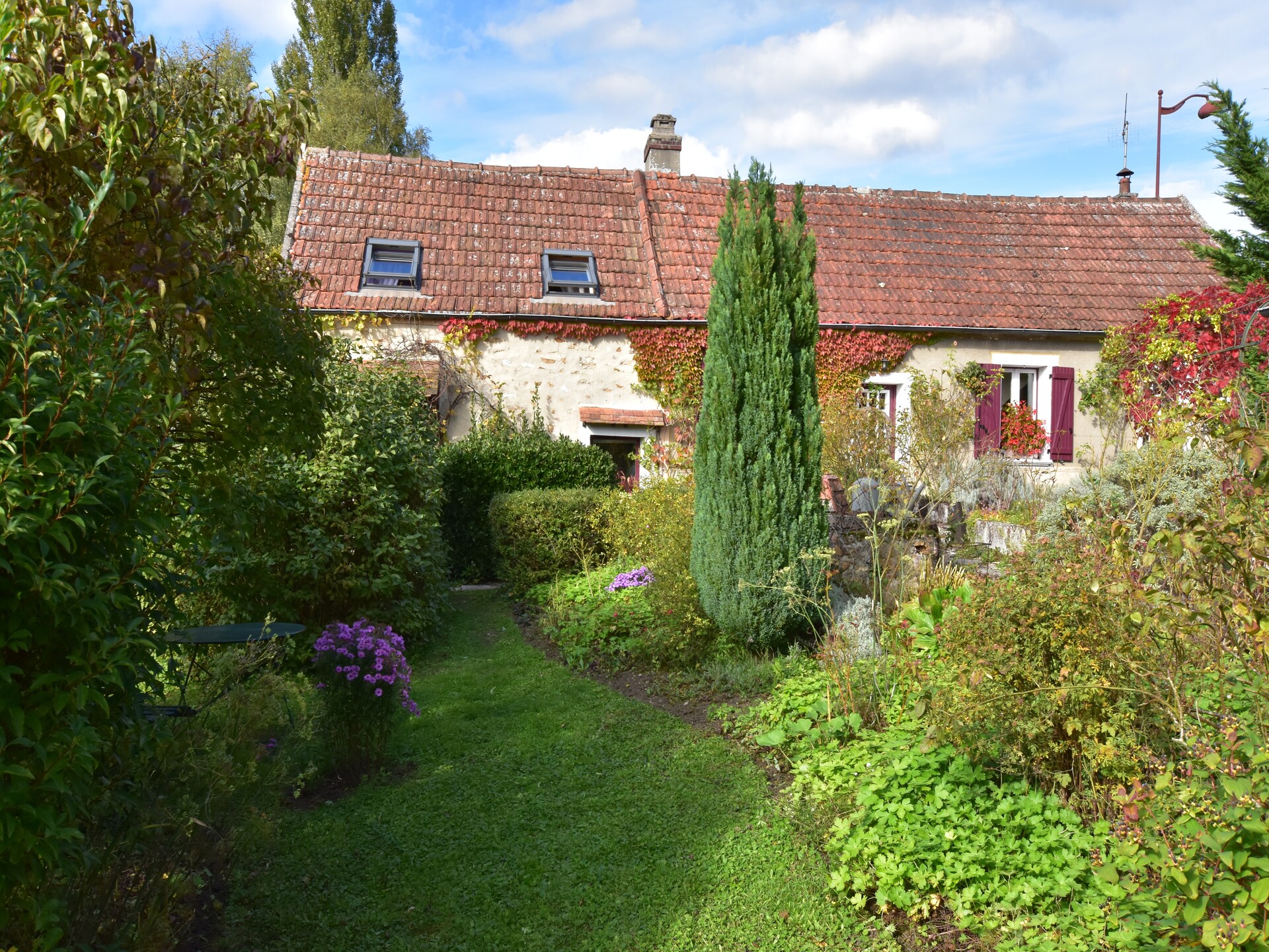 Sfeervol vakantiehuis Marie-Rose in rustige Mézy-Moulins - foto 1