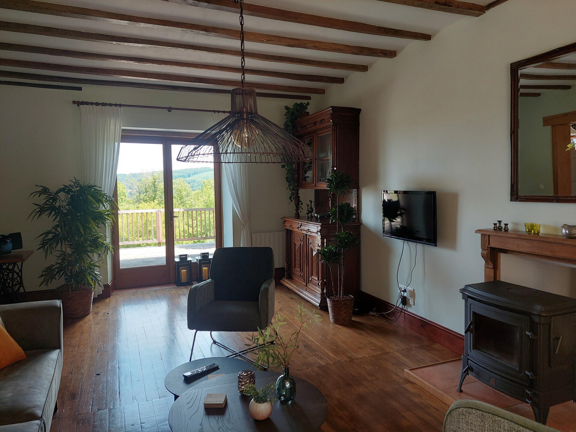 Authentiek vakantiehuis met zoutwaterzwembad en 6000 m² tuin bij Sussac - foto 17
