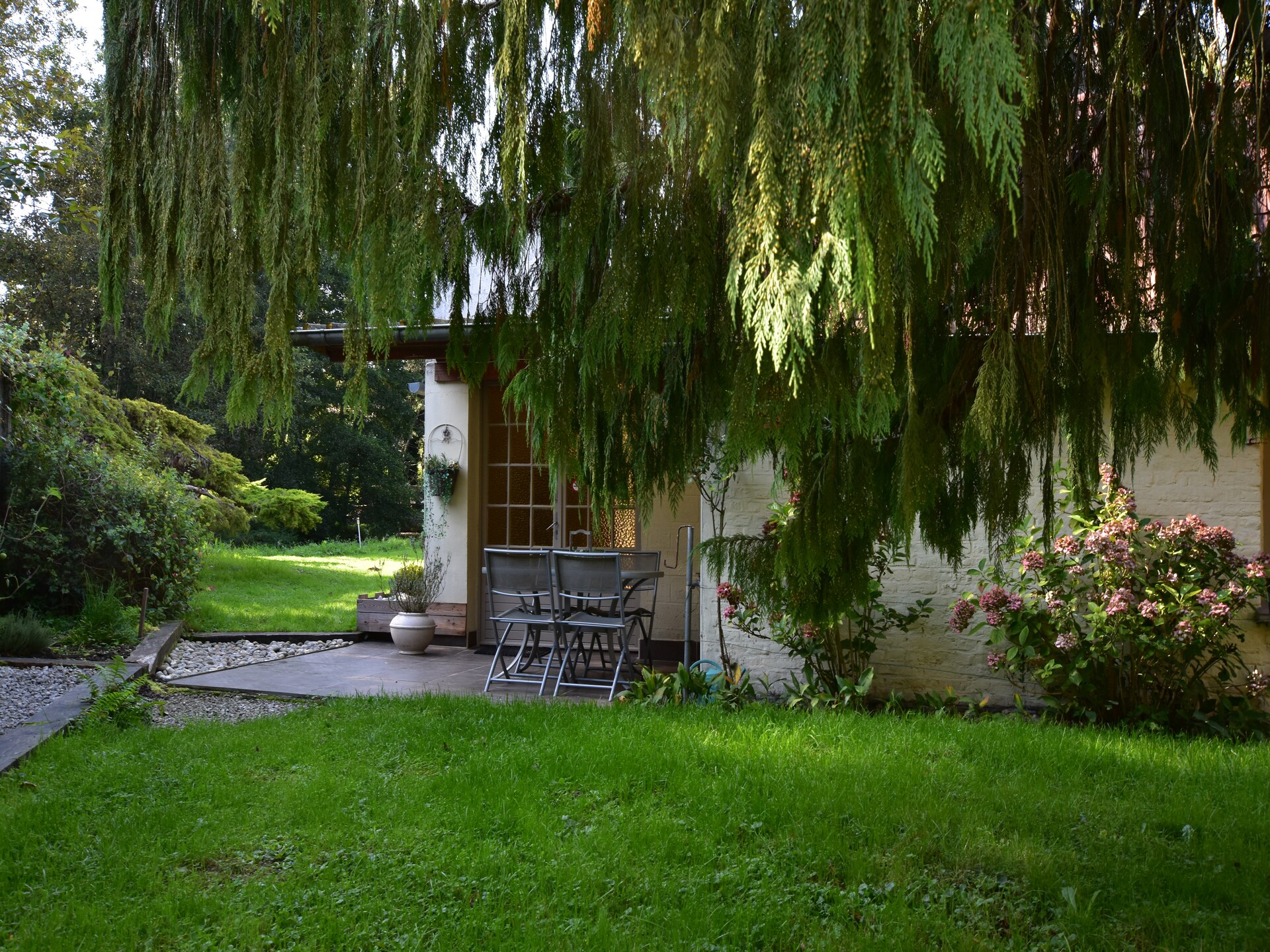 Vrijstaand vakantiehuis aan de rivier met enorme tuin in Le Ponchel - foto 16