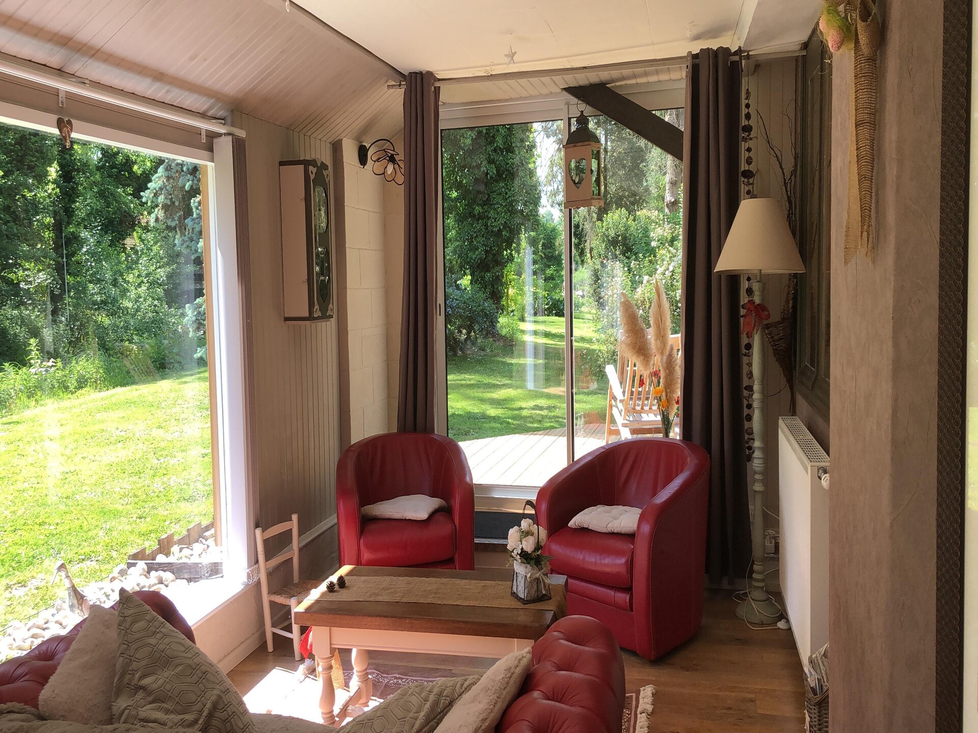 Vrijstaand vakantiehuis aan de rivier met enorme tuin in Le Ponchel - foto 4