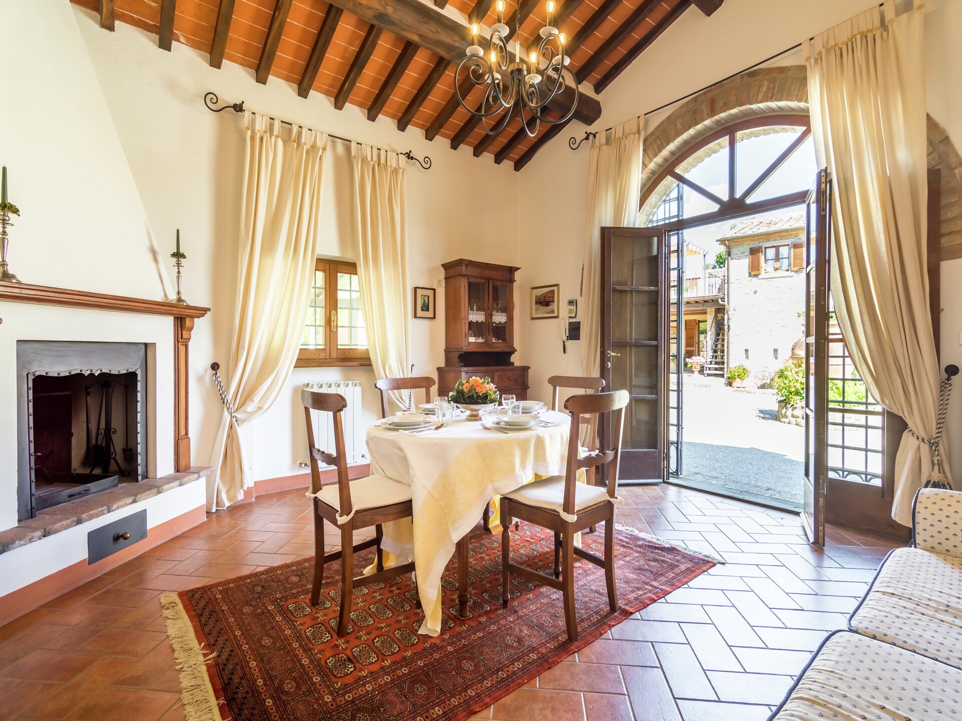 Vrijstaande villa Cicerchia met tuin en golfbaan nabij Cortona - foto 14