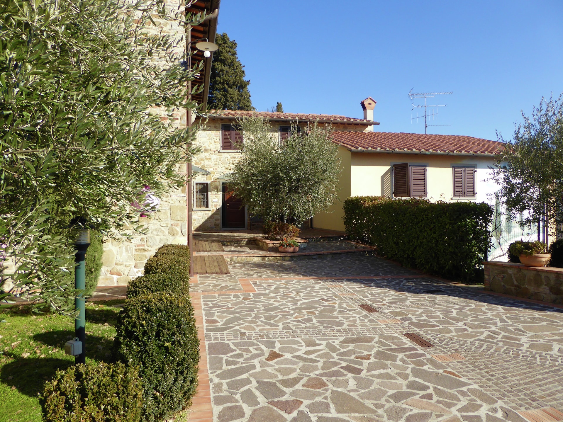 Sfeervol vakantiehuis Melograno Otto in Montecarelli - foto 2