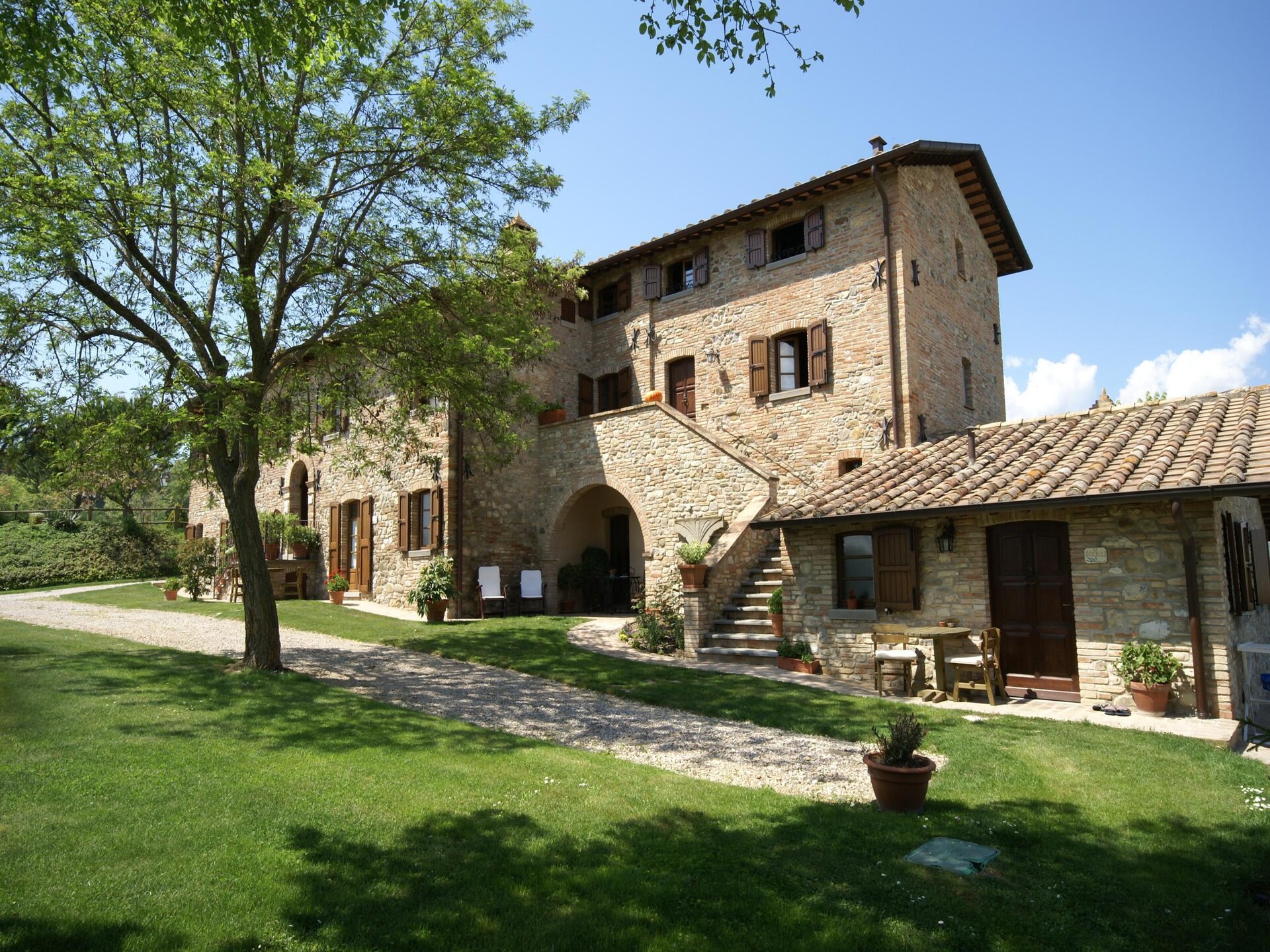 Vrijstaand Toscaans huisje met zwembad en uitzicht bij Montone - foto 20