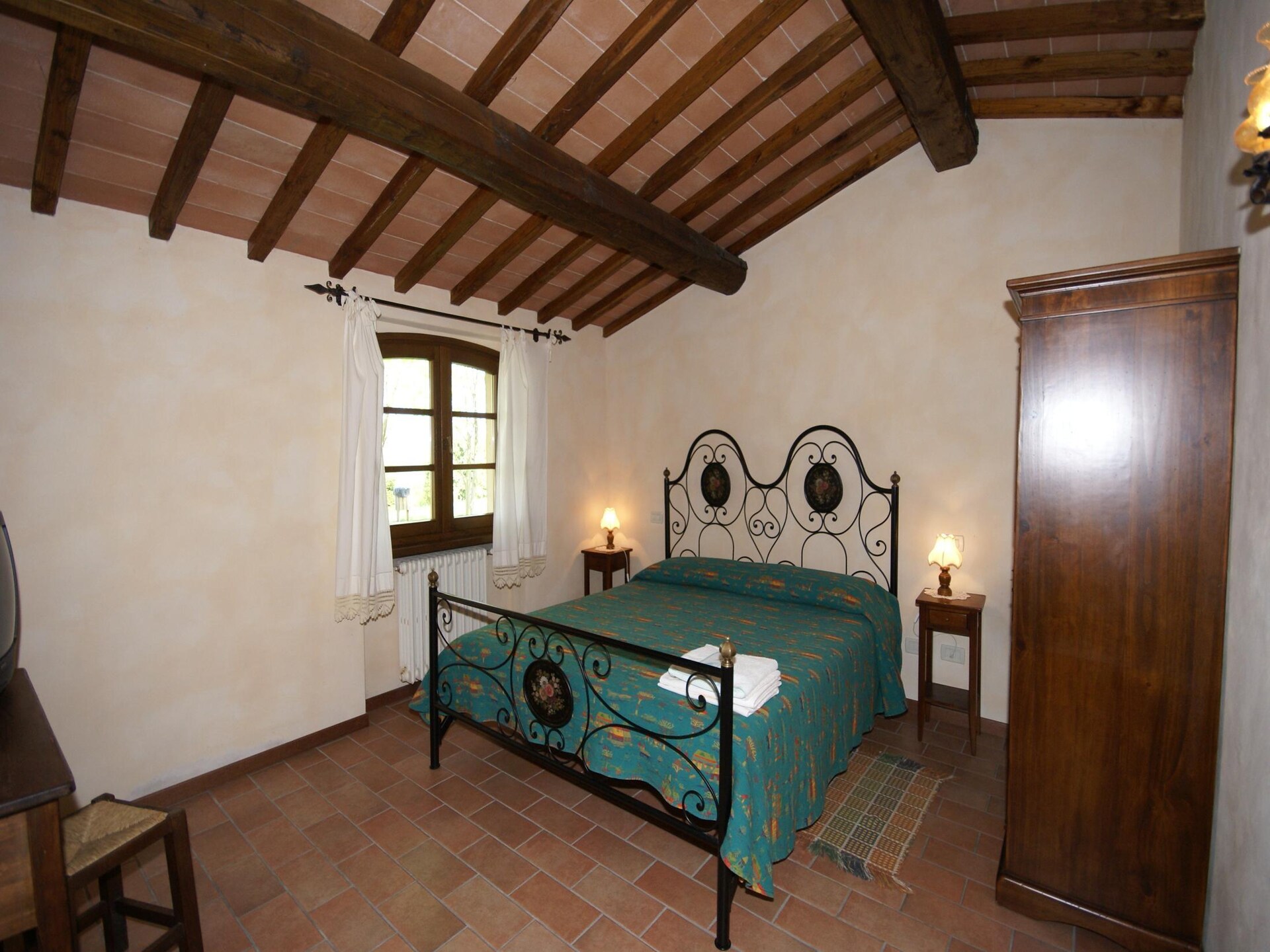Vrijstaand Toscaans huisje met zwembad en uitzicht bij Montone - foto 2