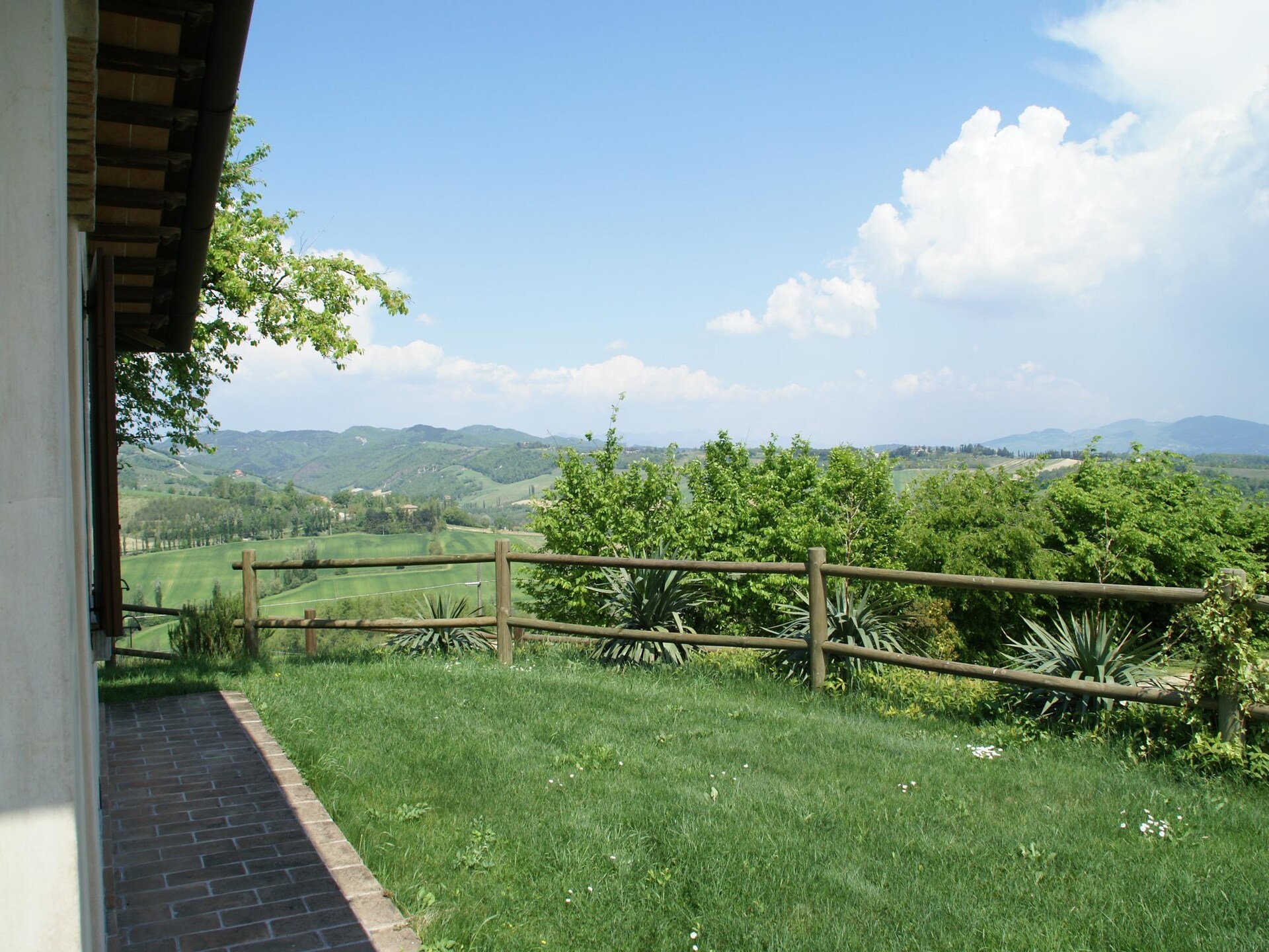 Vrijstaand Toscaans huisje met zwembad en uitzicht bij Montone - foto 28