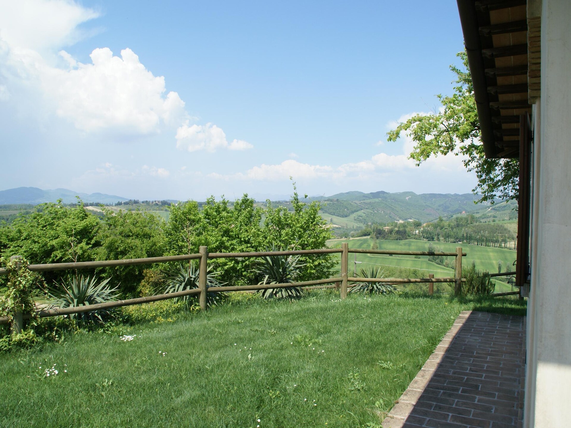 Vrijstaand Toscaans huisje met zwembad en uitzicht bij Montone - foto 24