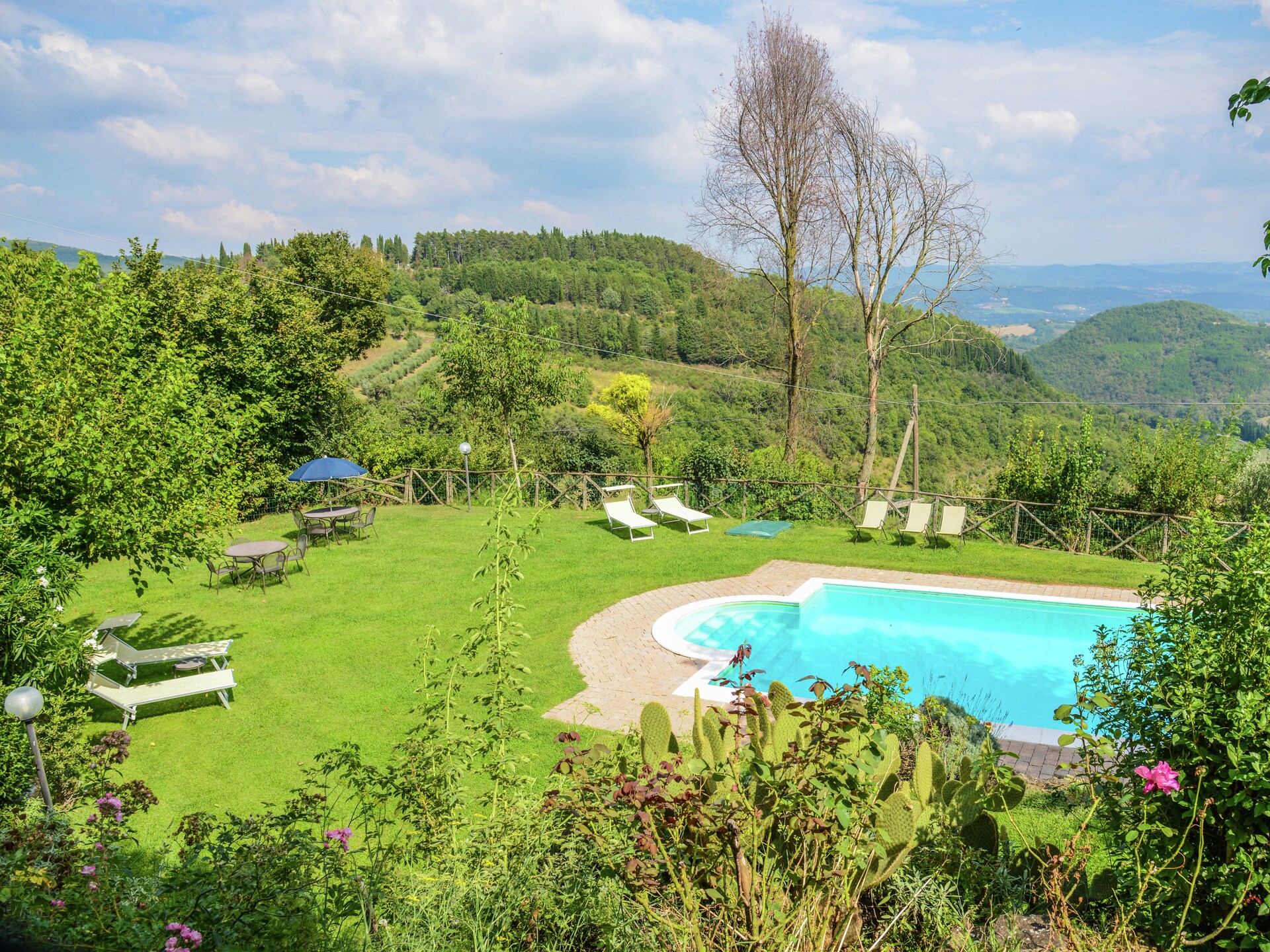 Knus vakantiehuis voor 2 met zwembad & tuin in Monte Santa Maria Tiberina - foto 2