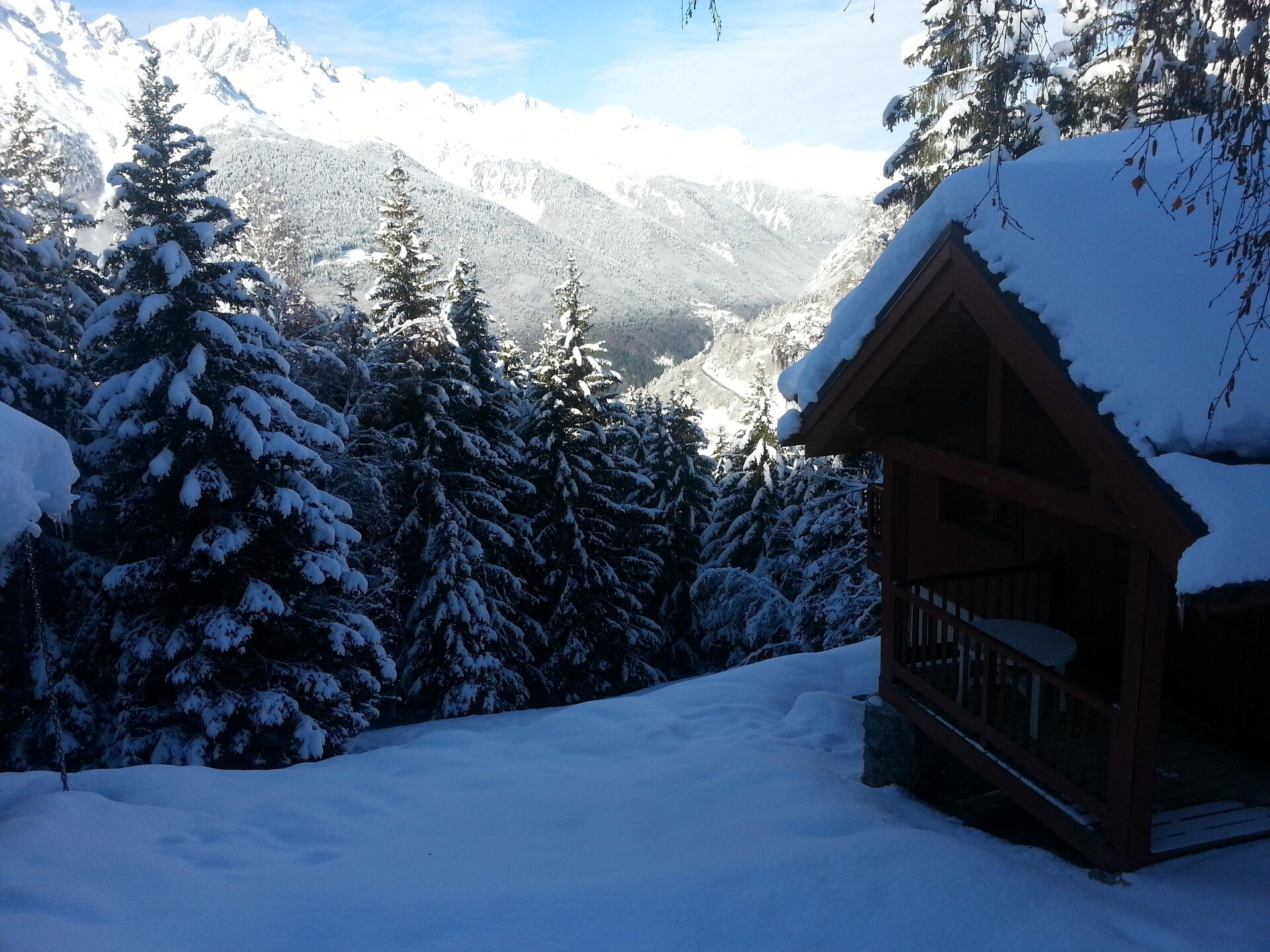 Authentiek chalet voor 8 aan de piste met panoramisch uitzicht op het meer - foto 13
