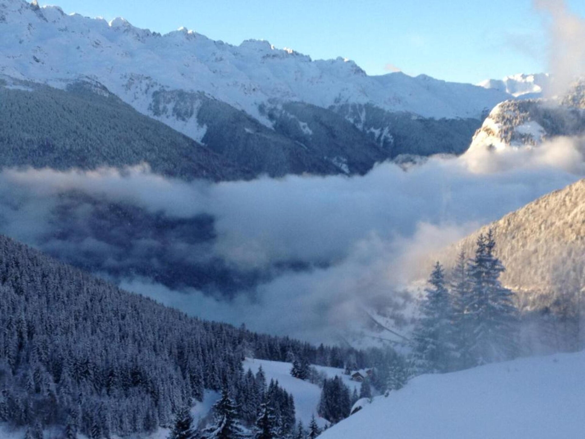 Authentiek chalet voor 8 aan de piste met panoramisch uitzicht op het meer - foto 35