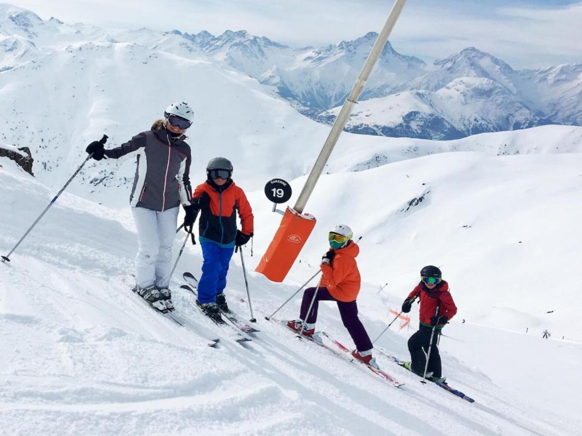 Authentiek chalet voor 8 aan de piste met panoramisch uitzicht op het meer - foto 41