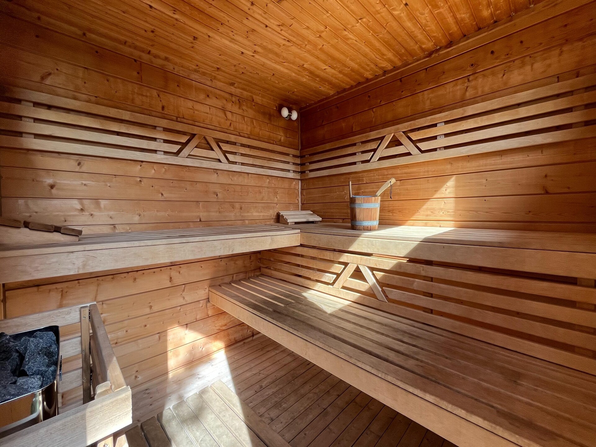 Villa Les Chemins Croisés: Luxe vakantiehuis met zwembad, sauna en jacuzzi in Zuid-Frankrijk - foto 2
