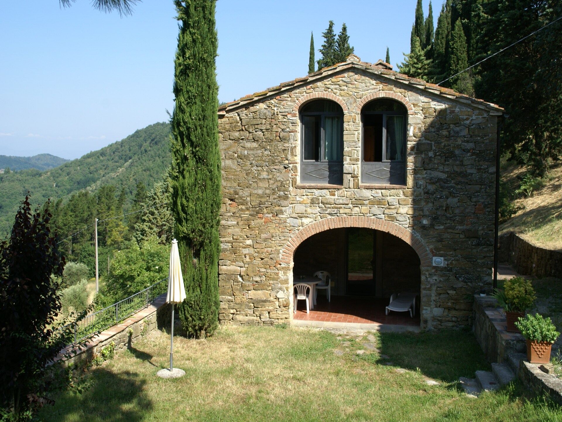 Vrijstaand Toscaans vakantiehuis voor 8 personen met zwembad nabij Dicomano - foto 7