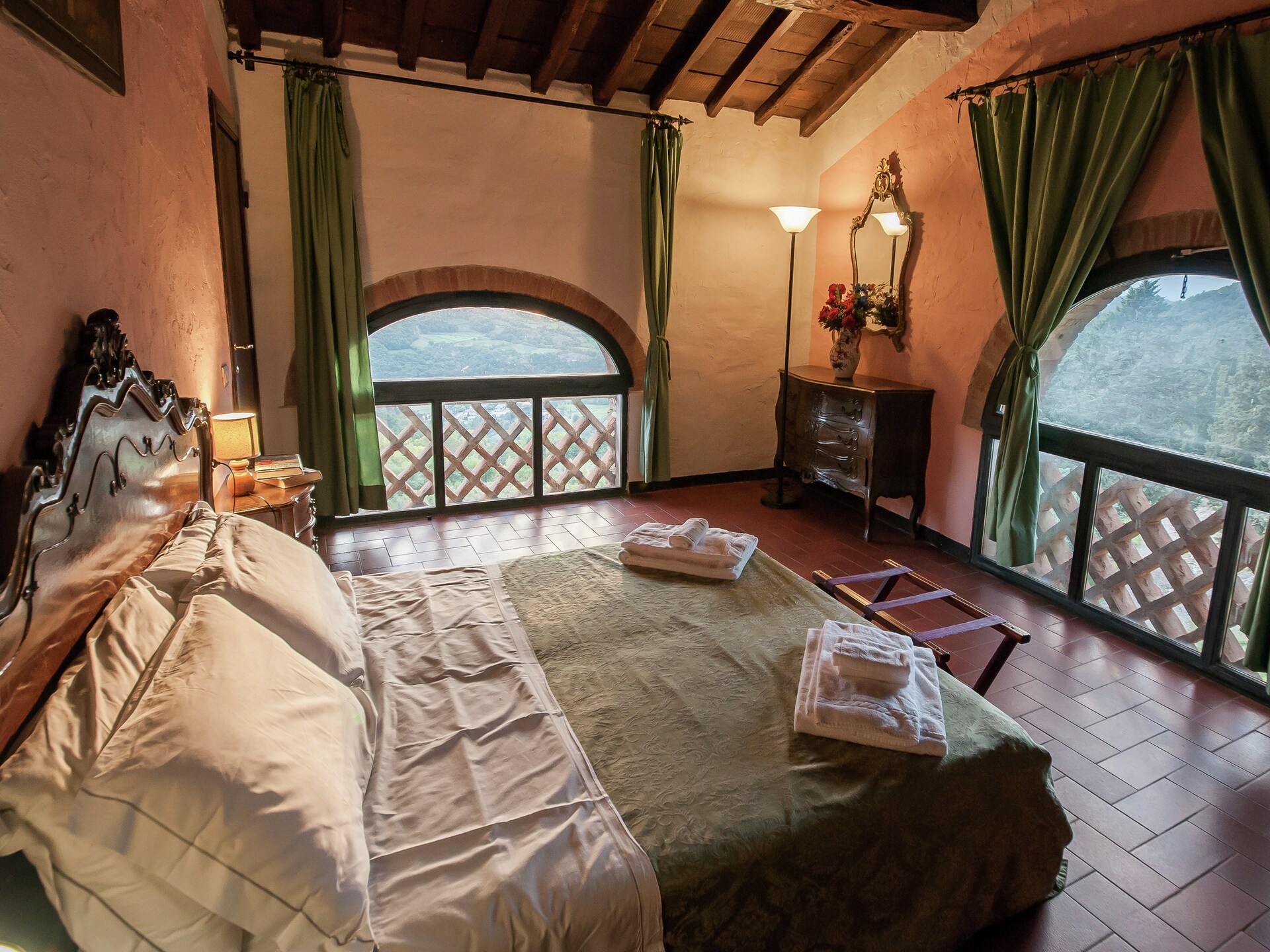 Vrijstaand Toscaans vakantiehuis voor 8 personen met zwembad nabij Dicomano - foto 2