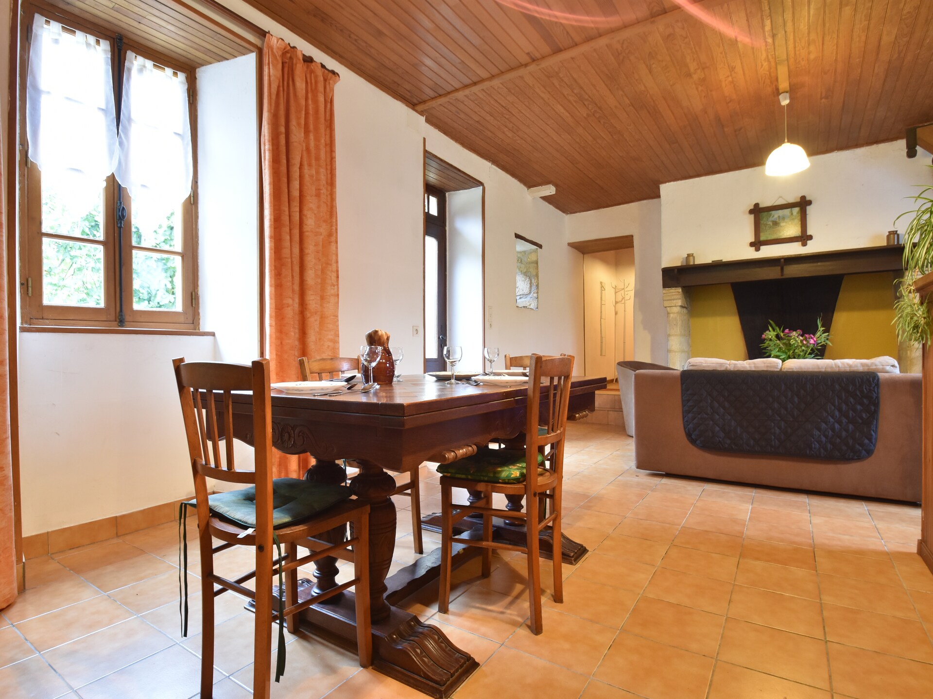 Vrijstaand vakantiehuis in het bos bij Berbiguières voor 5 personen - foto 2