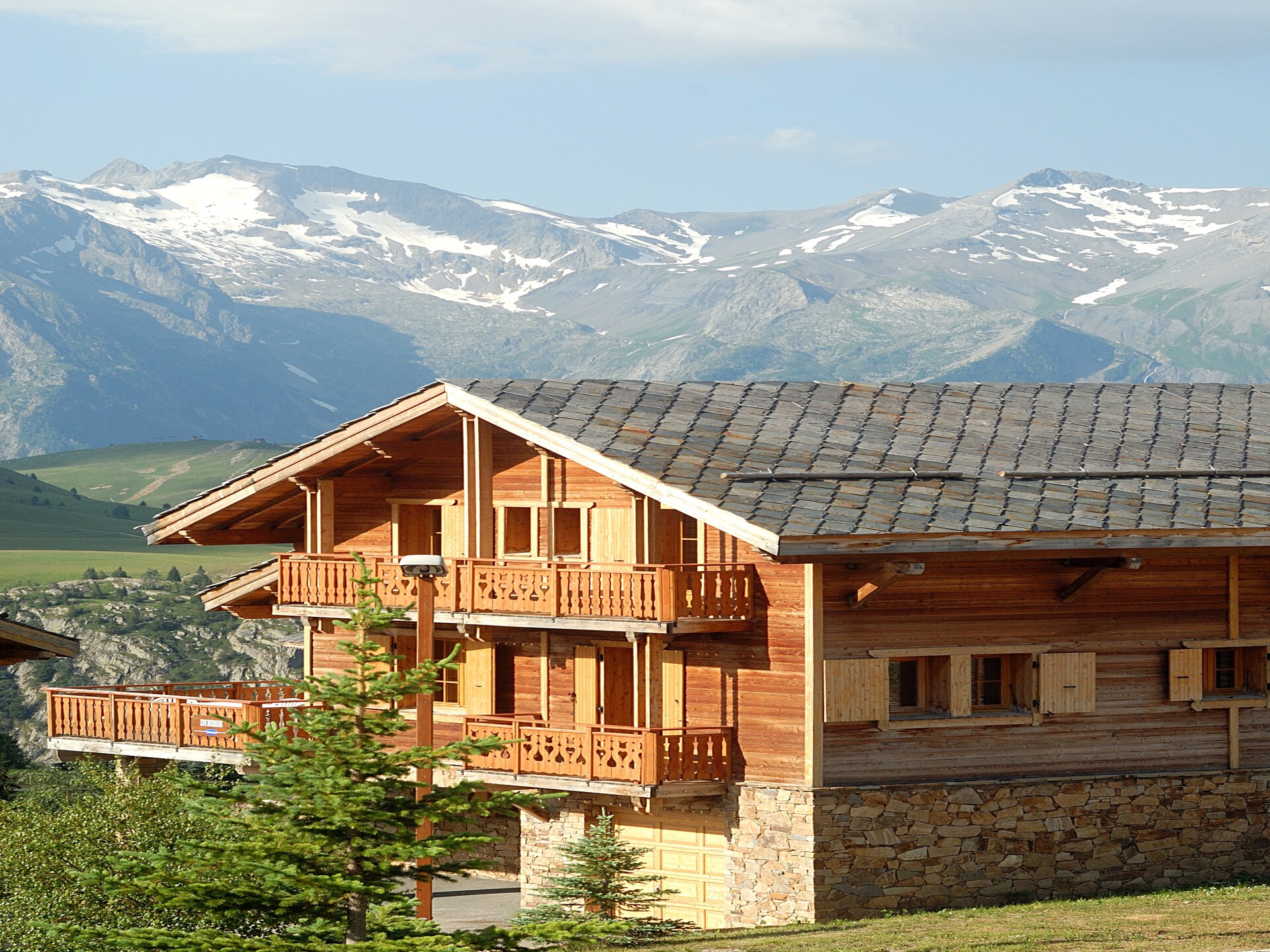 Ruim chalet voor 12 personen met sauna en tuin vlakbij de piste in Alpe d'Huez - foto 1