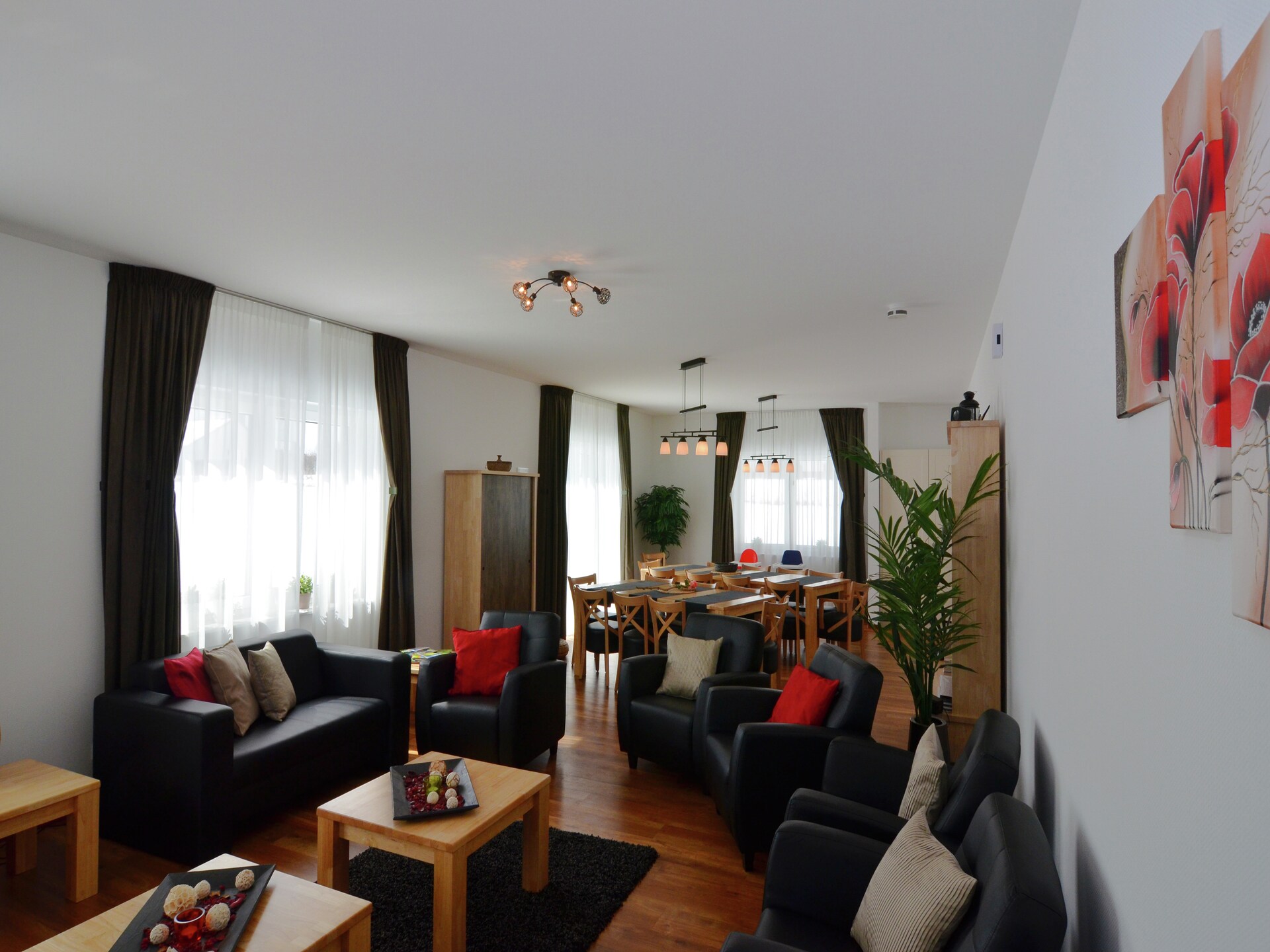 Ruime 17-persoons villa in Küstelberg bij Winterberg met tuin en balkon - foto 2