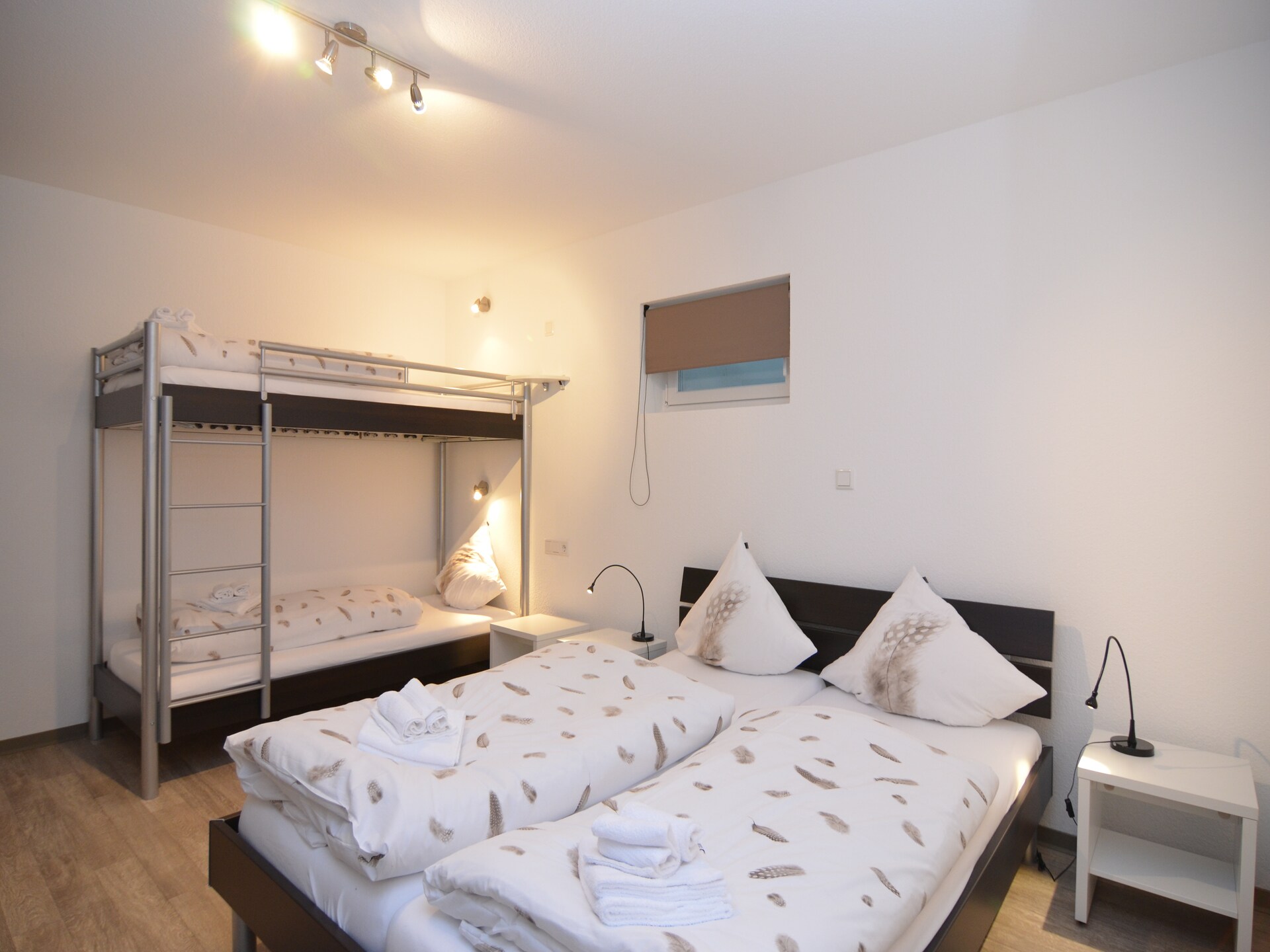 Ruime 17-persoons villa in Küstelberg bij Winterberg met tuin en balkon - foto 18