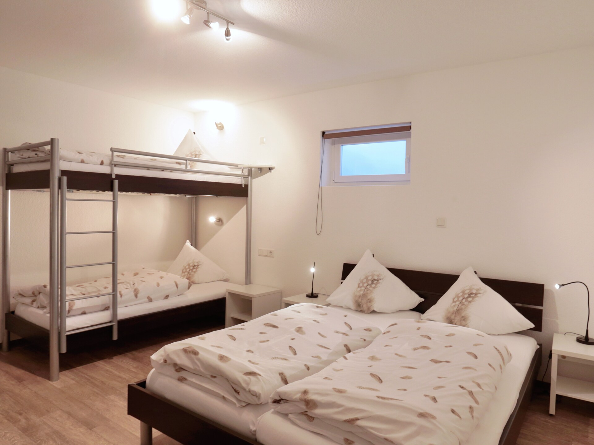 Ruime 17-persoons villa in Küstelberg bij Winterberg met tuin en balkon - foto 19