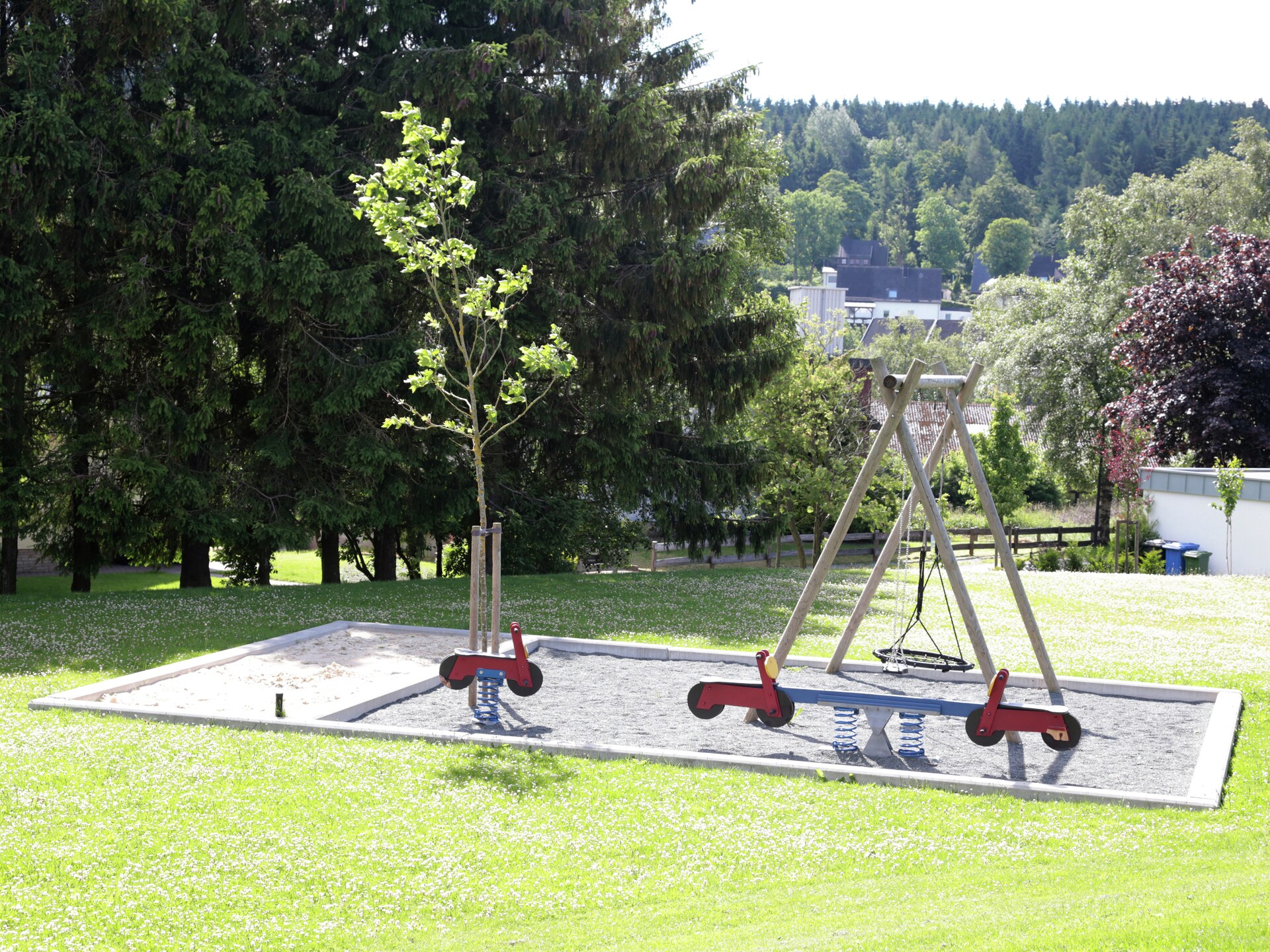 Ruime 17-persoons villa in Küstelberg bij Winterberg met tuin en balkon - foto 27