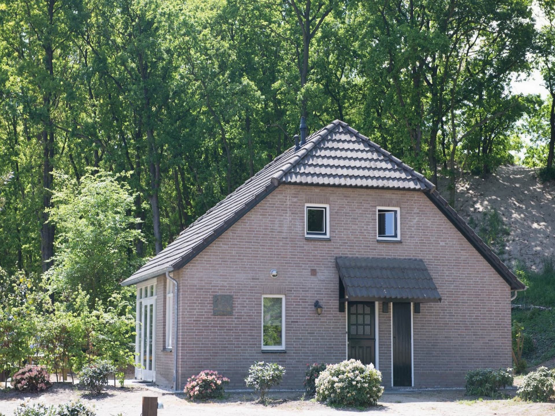 Comfort Farmhouse met privé-hottub op Vakantiepark Sandberghe - foto 10