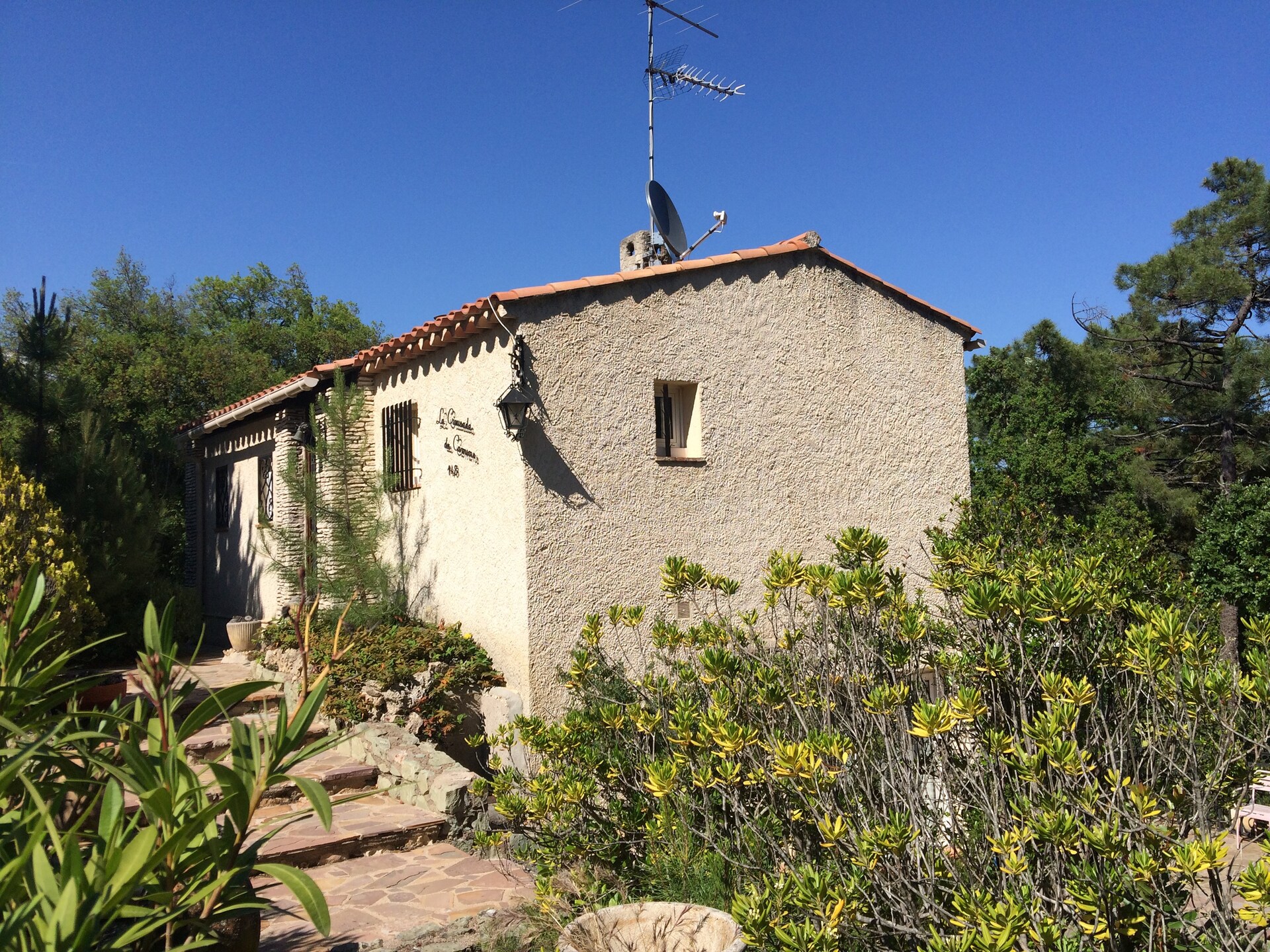Vrijstaand vakantiehuis Le Capitou: rust in het groen van Fréjus, Côte d'Azur - foto 1