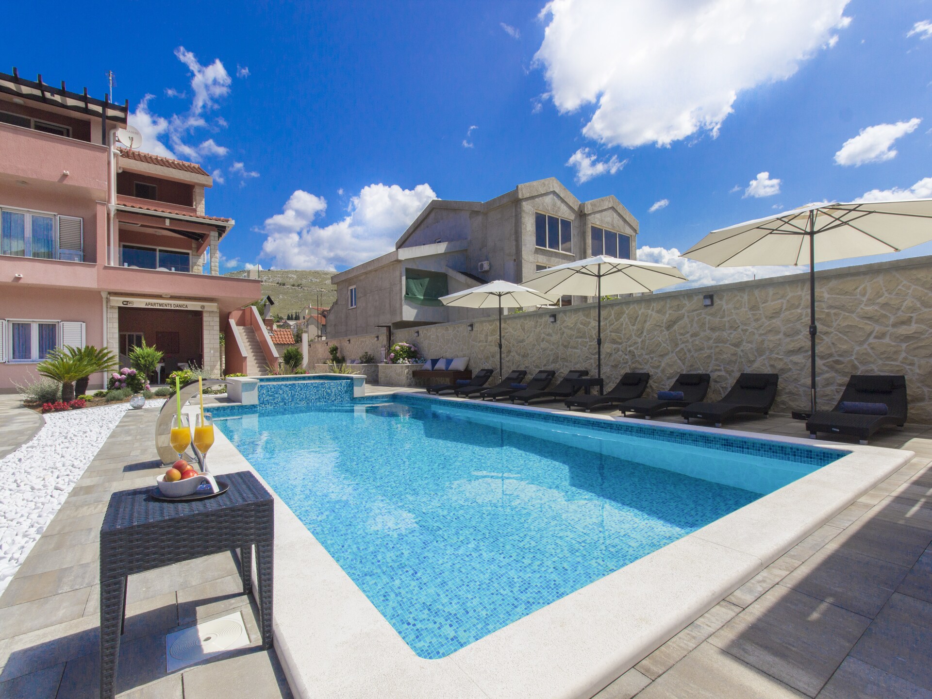 Villa Danica: Ruim vakantiehuis voor 12 personen op 80m van zee in Grebaštica - foto 8